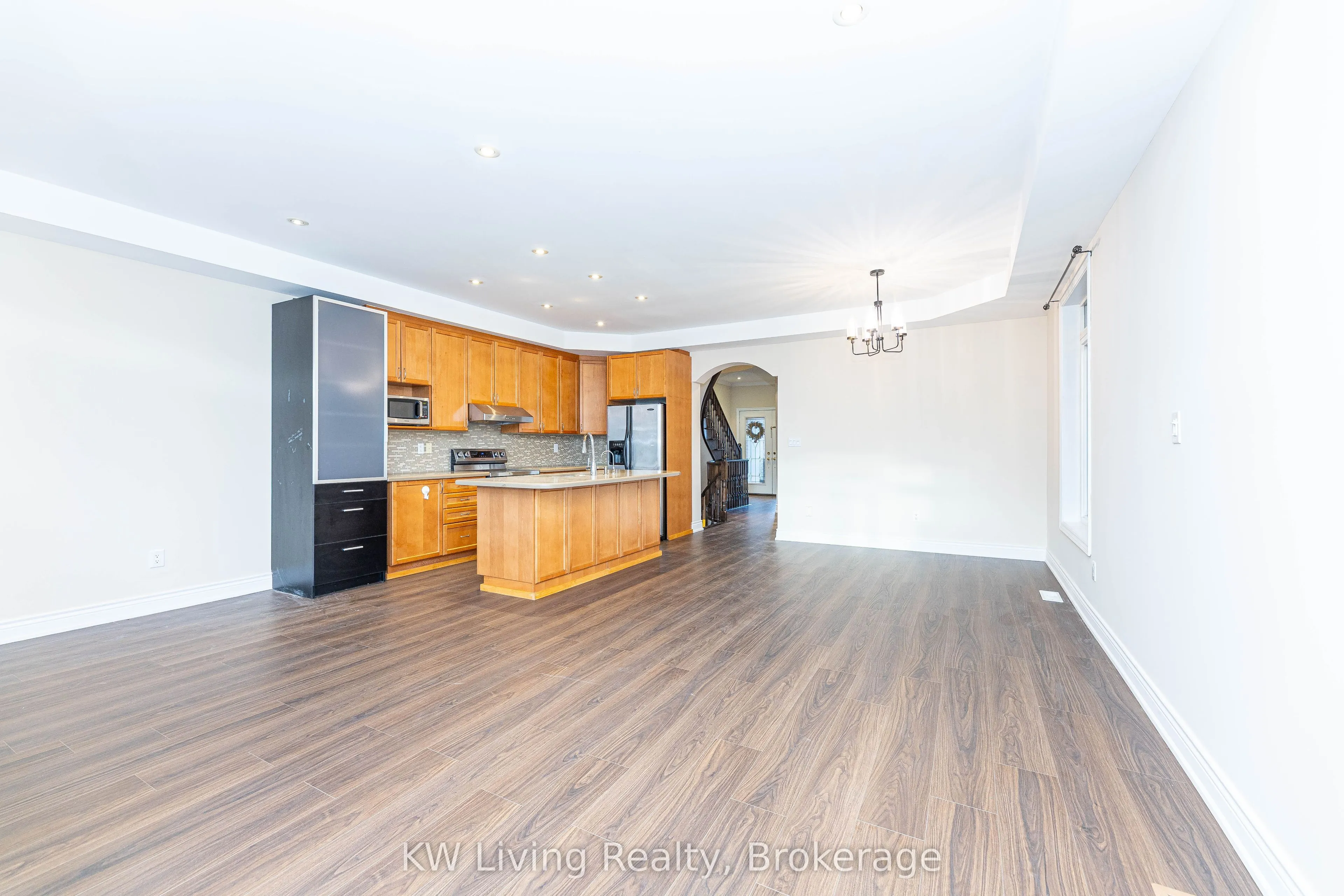 1182 Woodington Lane