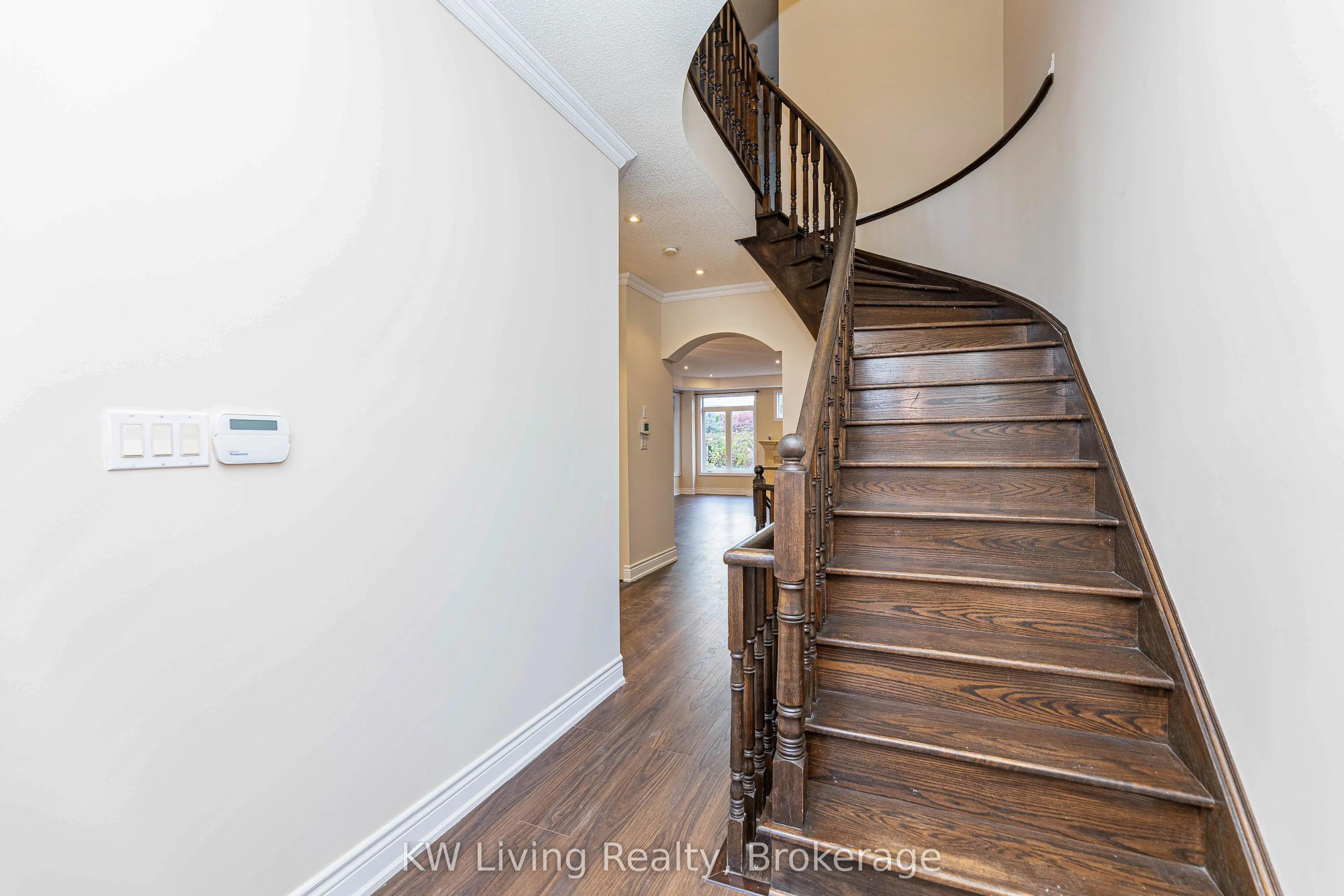 1182 Woodington Lane