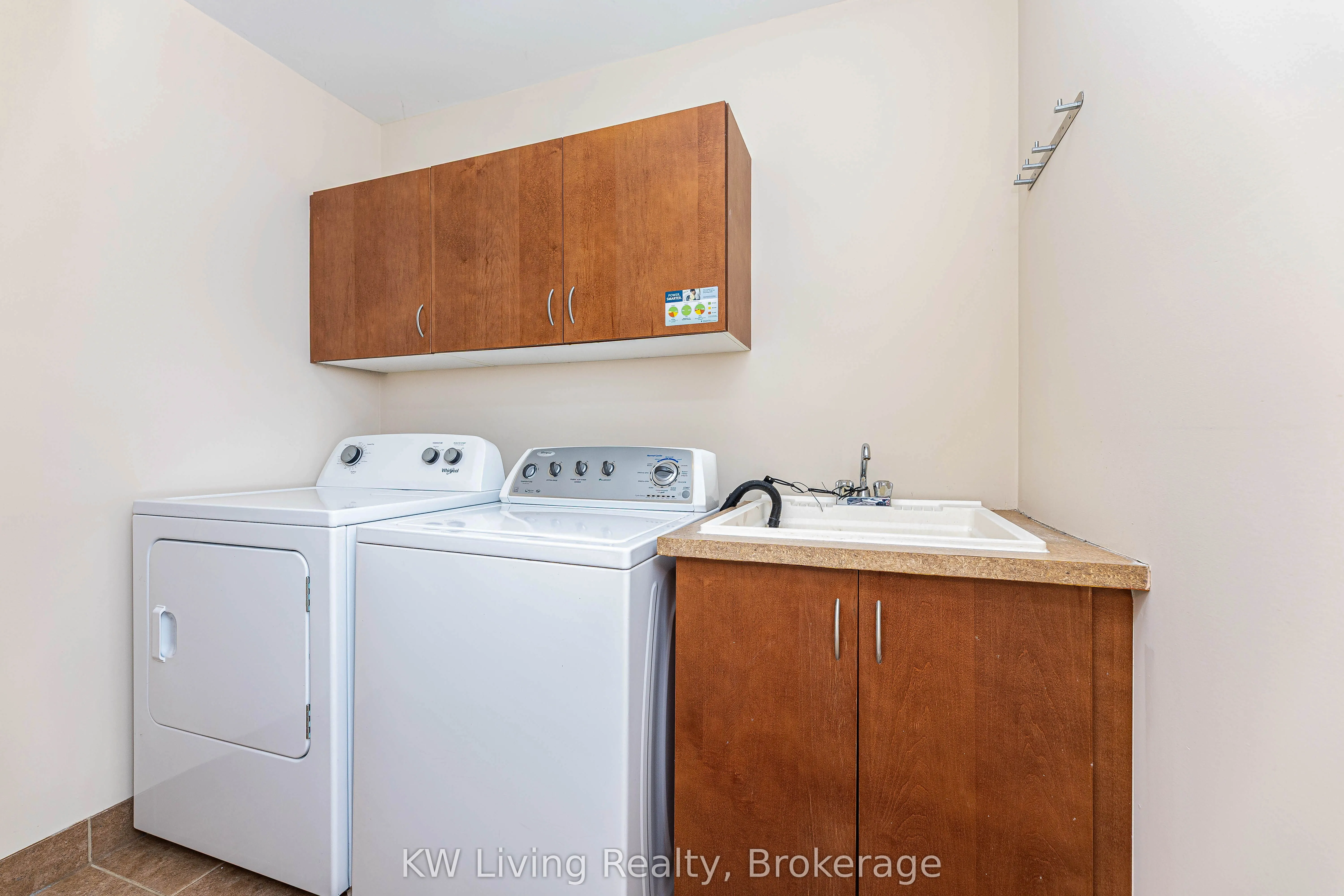 1182 Woodington Lane