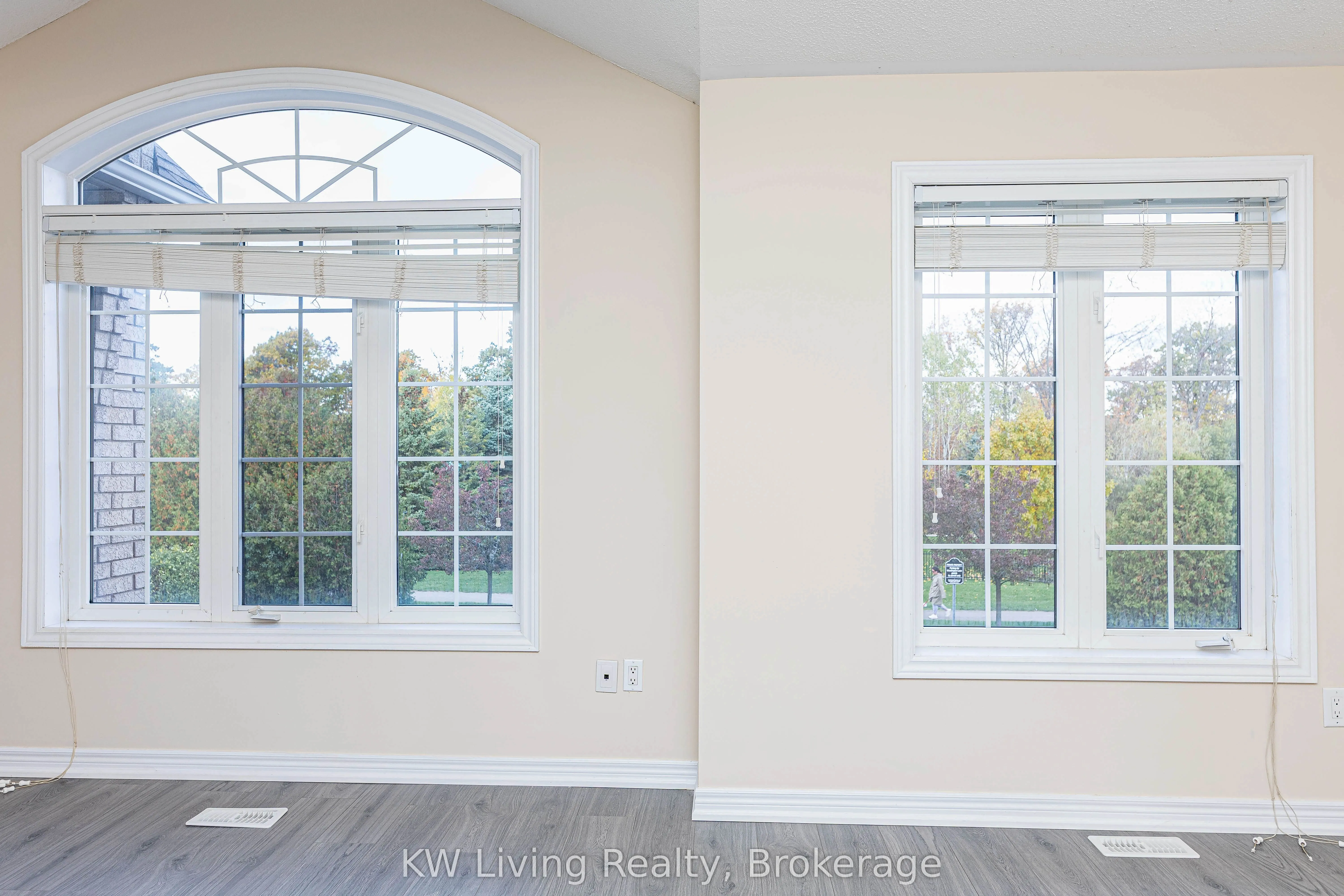 1182 Woodington Lane