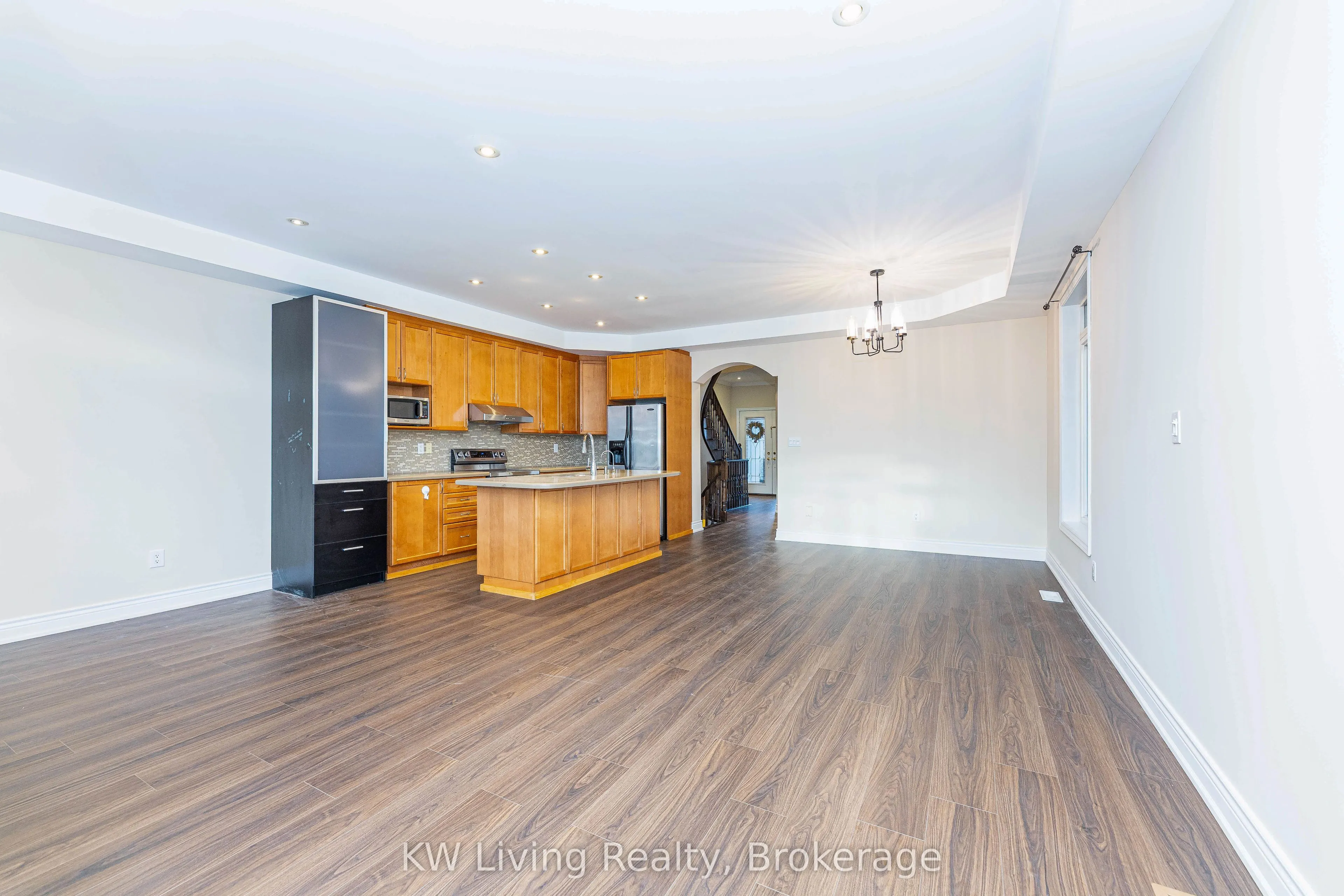 1182 Woodington Lane