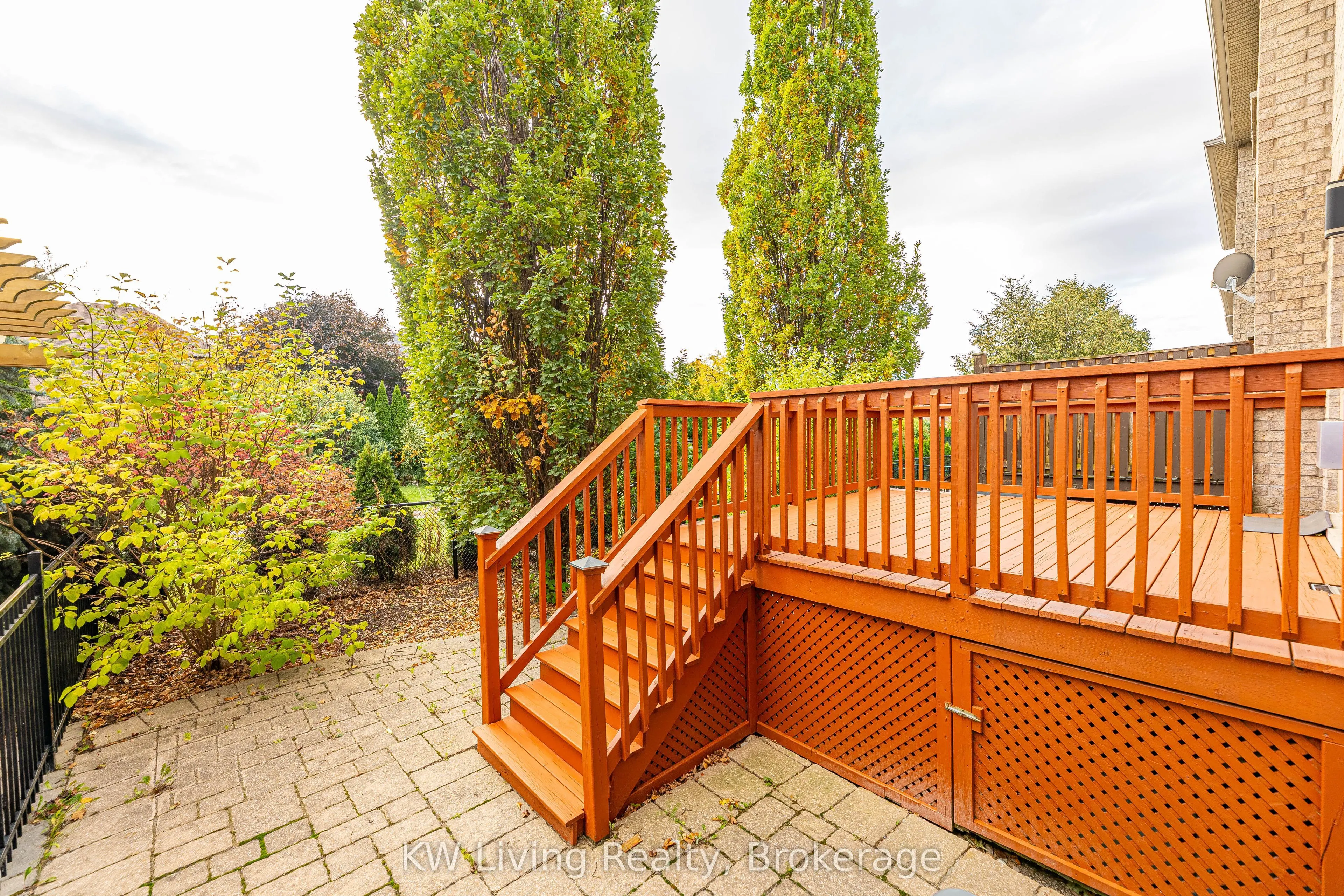 1182 Woodington Lane