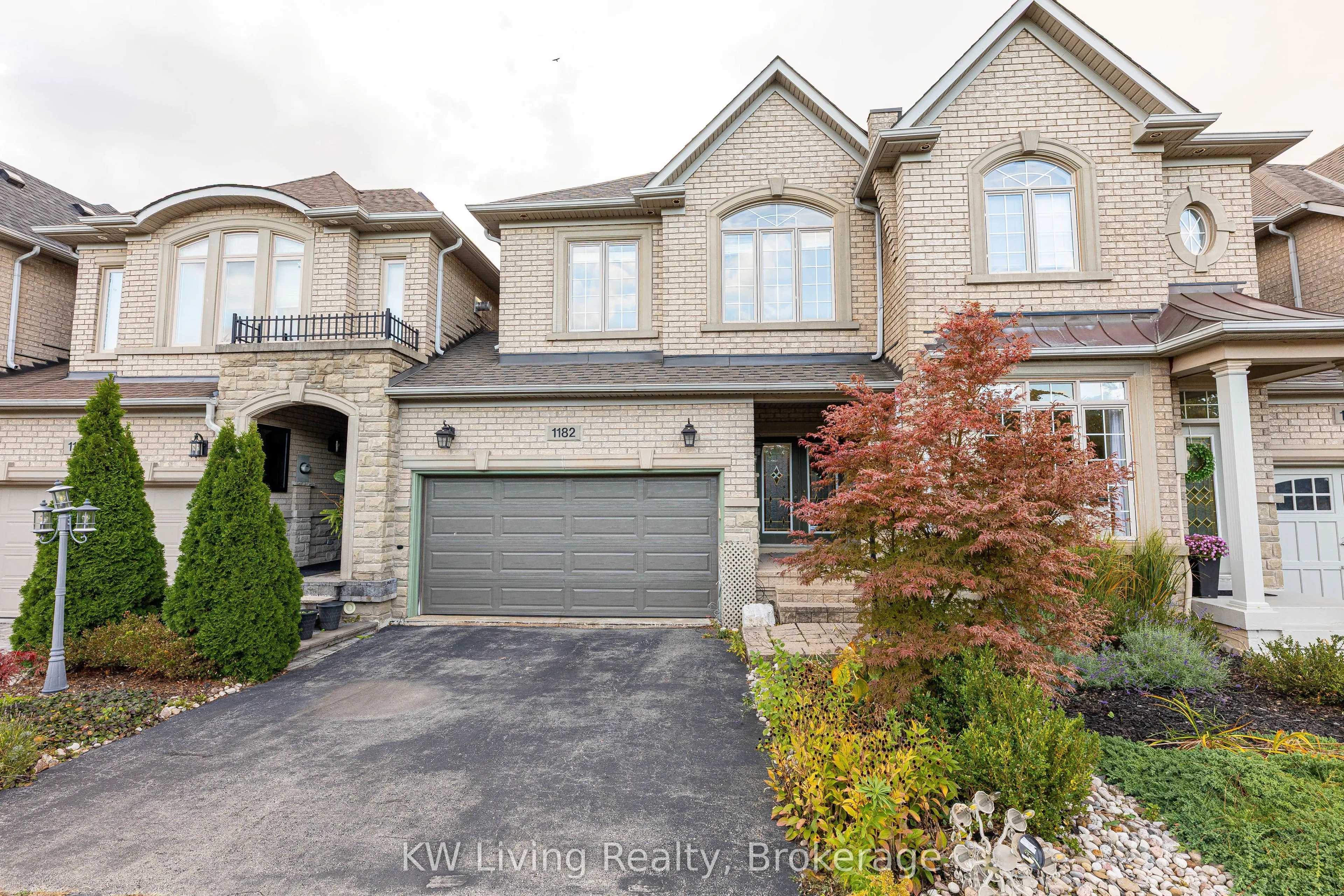 1182 Woodington Lane