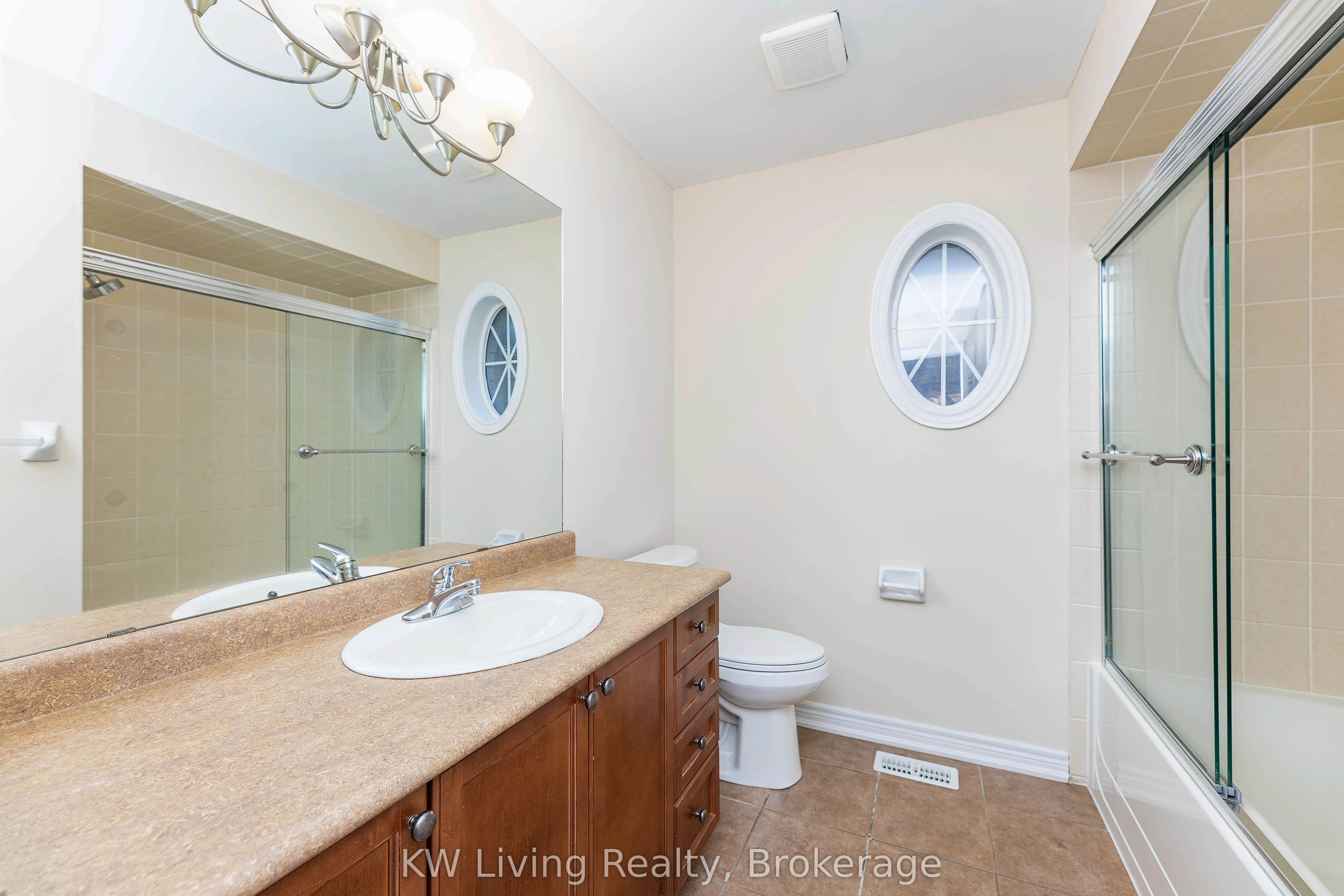 1182 Woodington Lane