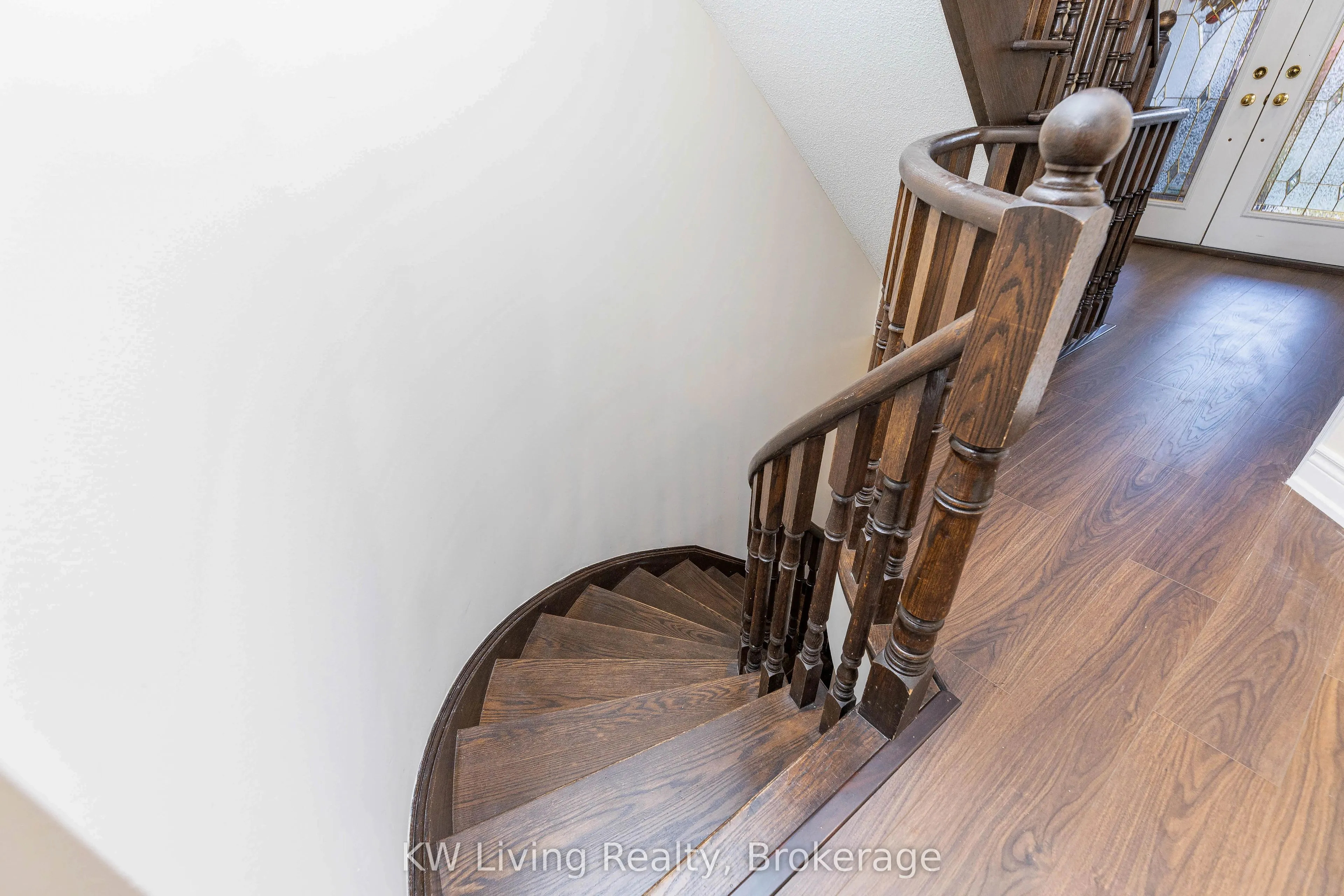 1182 Woodington Lane