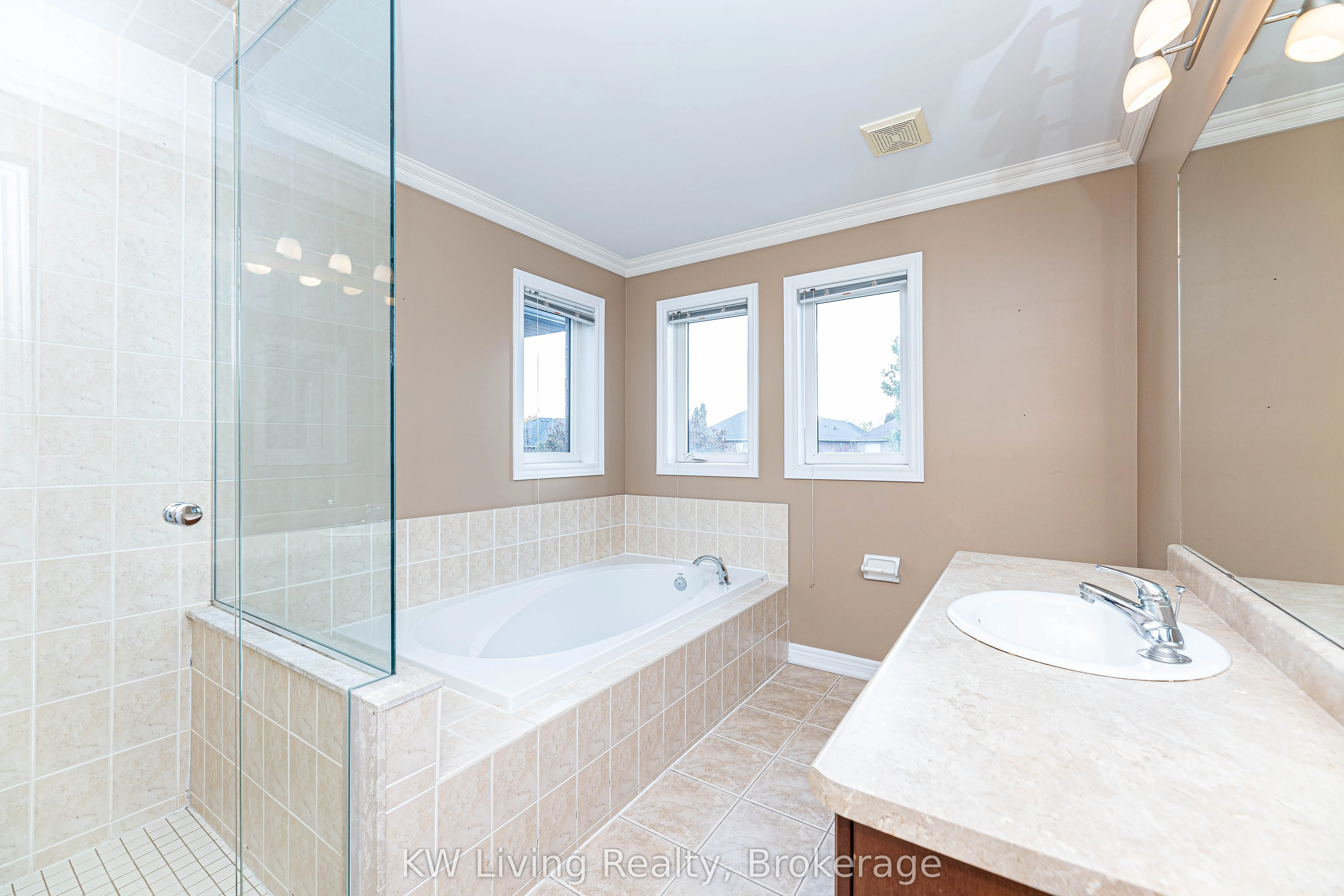 1182 Woodington Lane