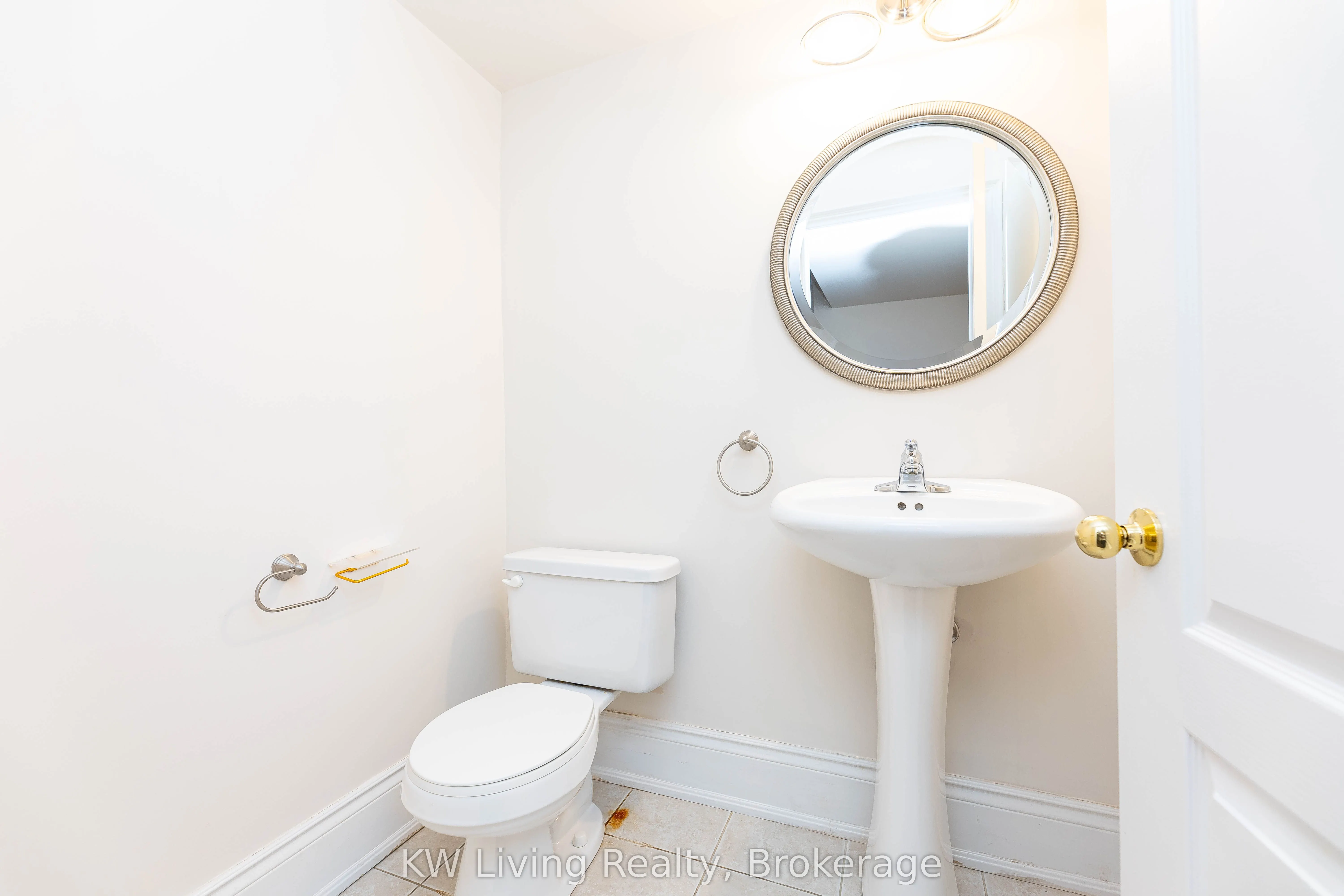 1182 Woodington Lane