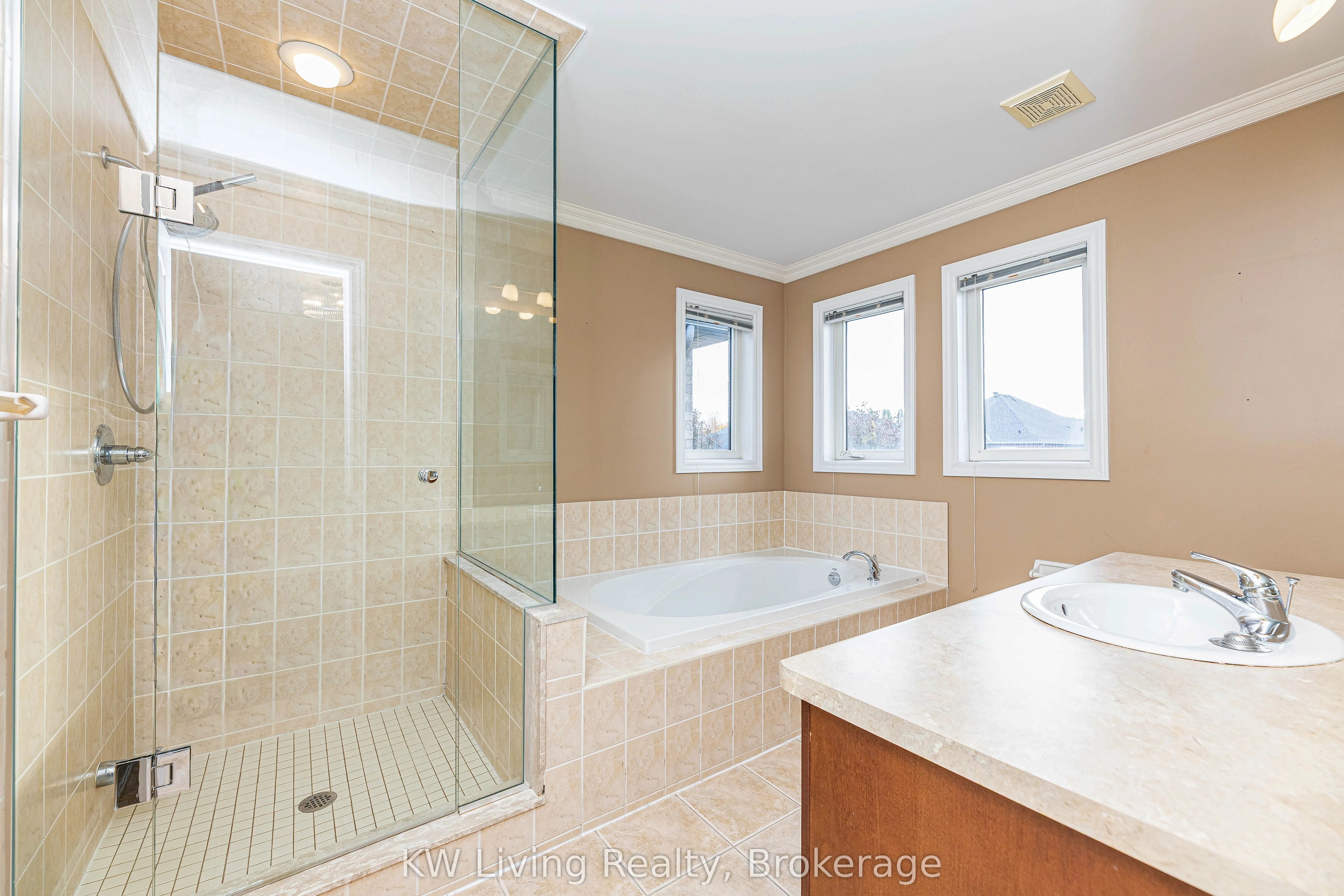 1182 Woodington Lane