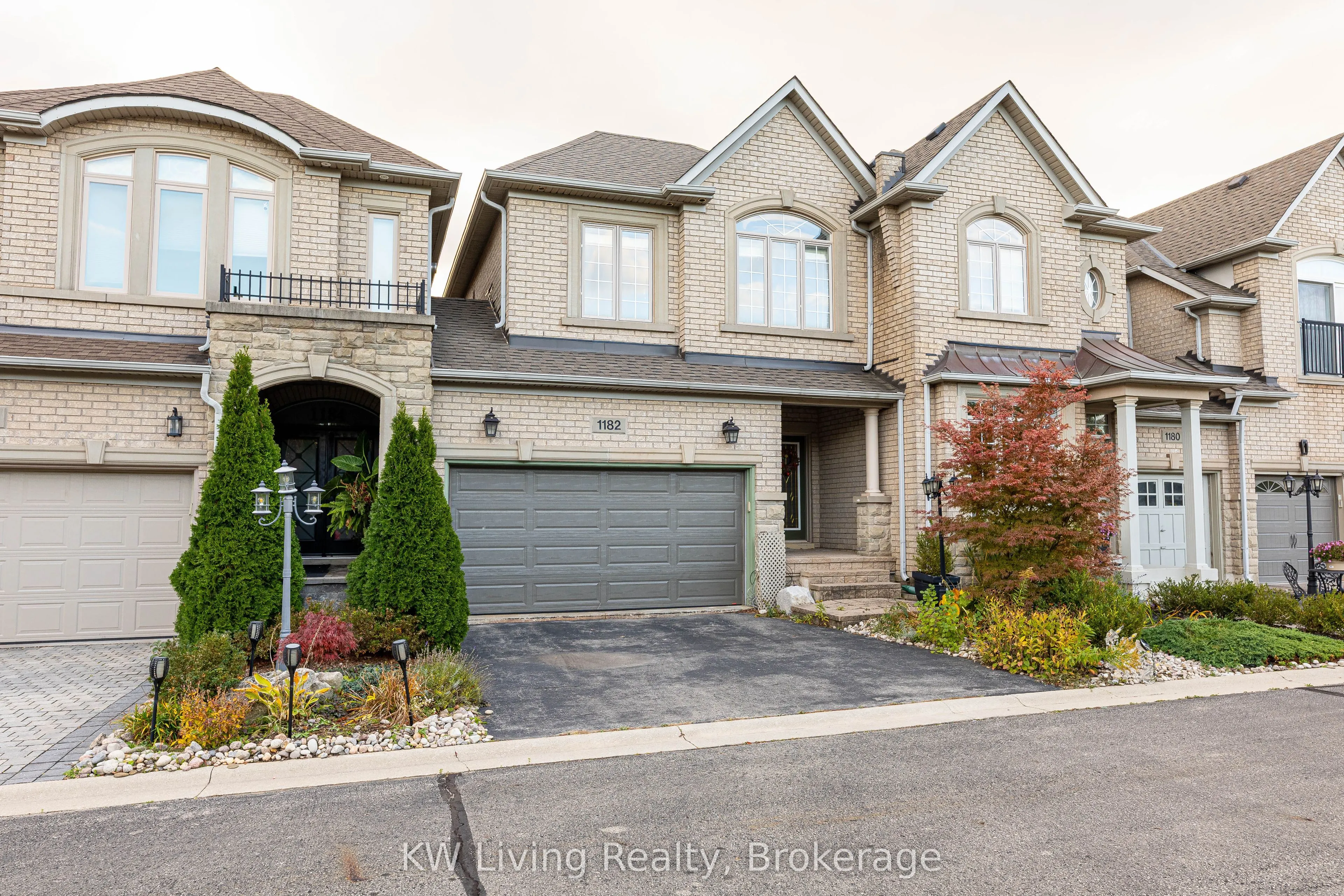 1182 Woodington Lane