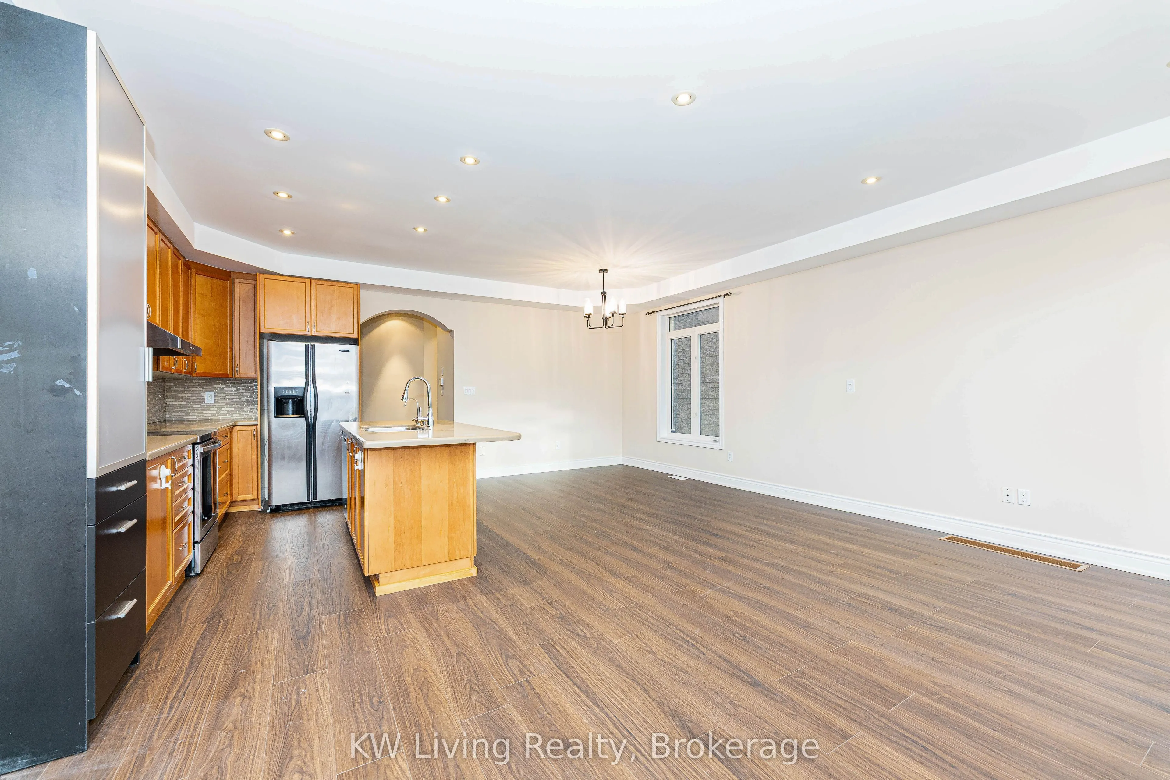 1182 Woodington Lane