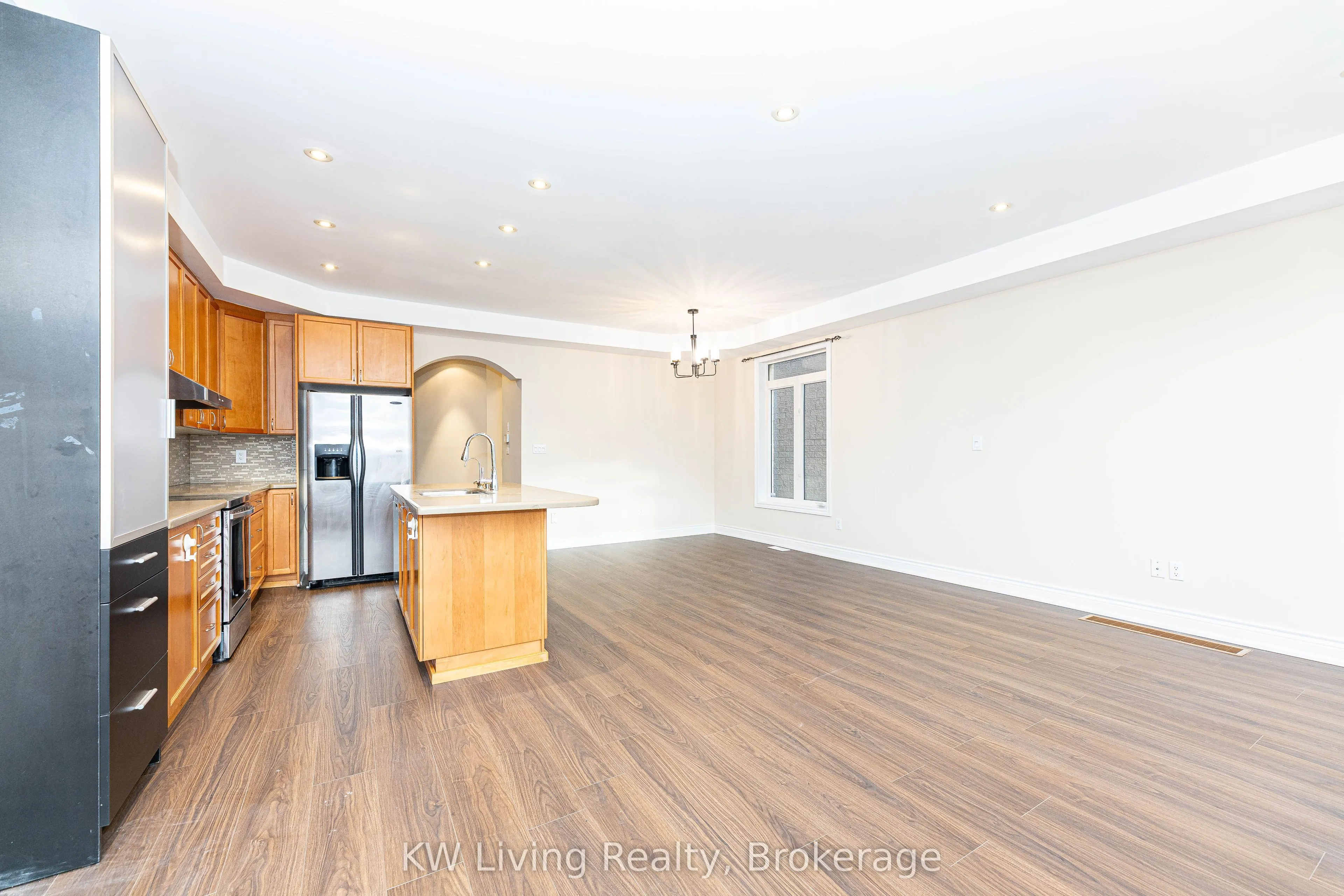 1182 Woodington Lane