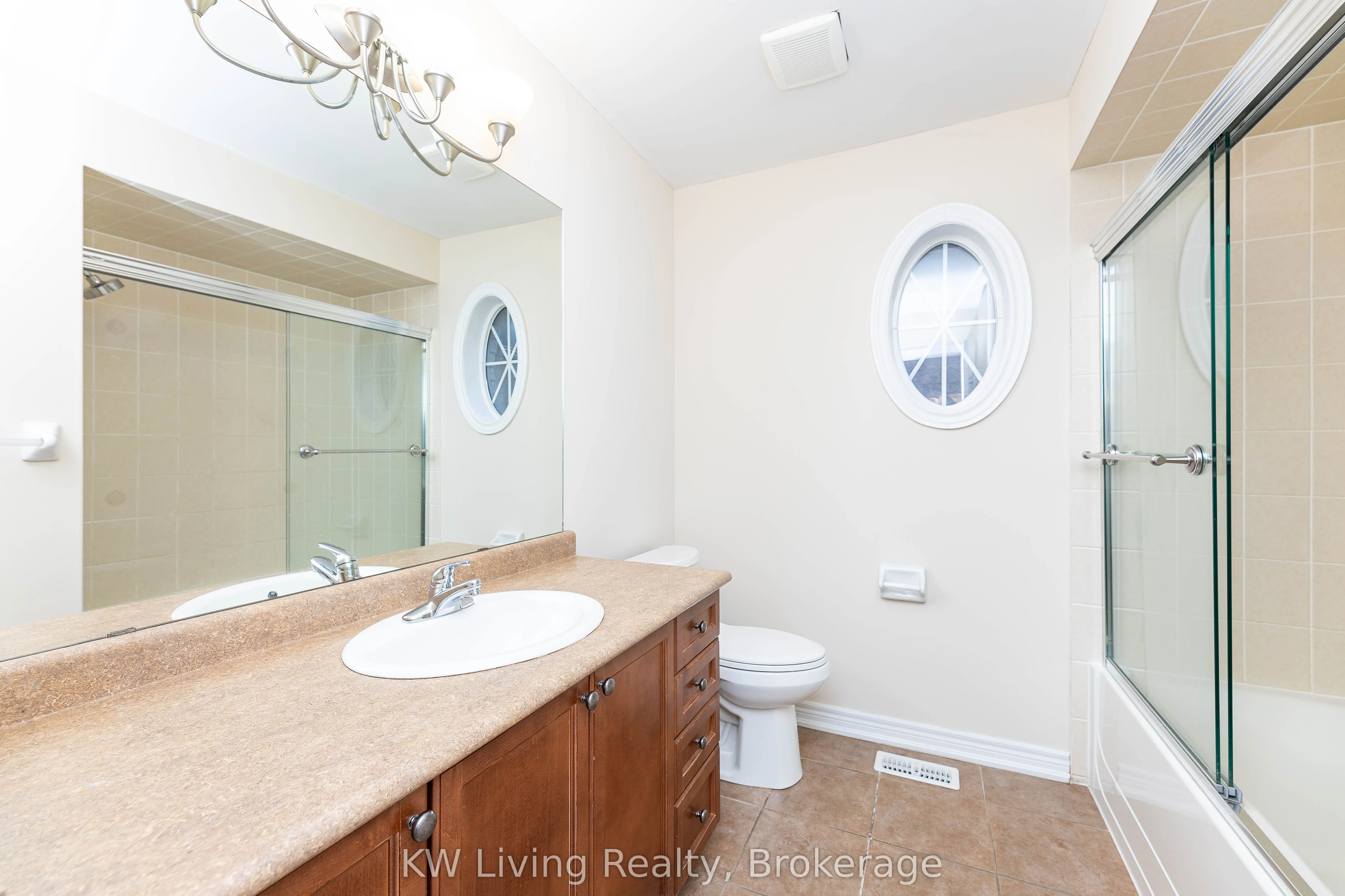 1182 Woodington Lane