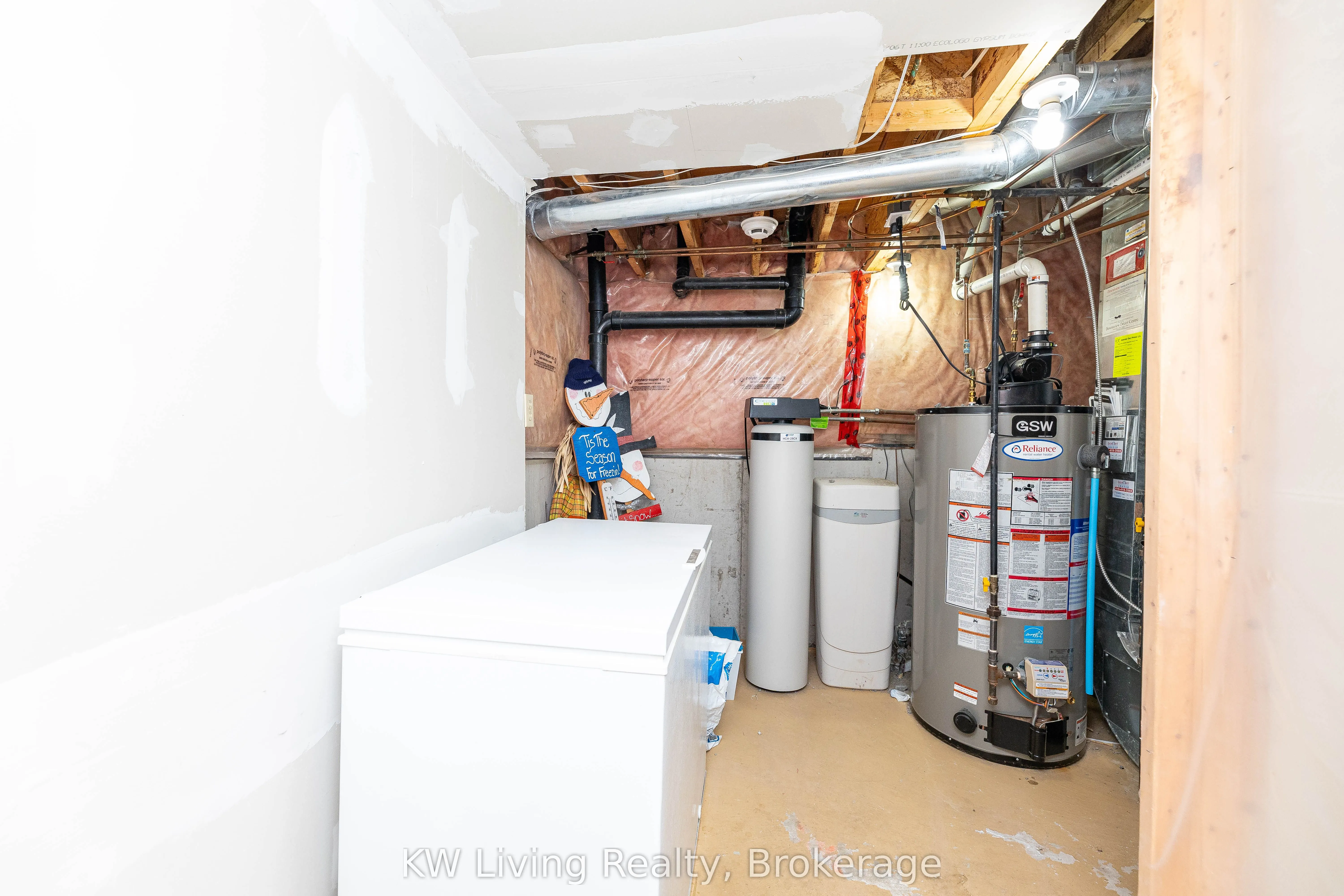 1182 Woodington Lane