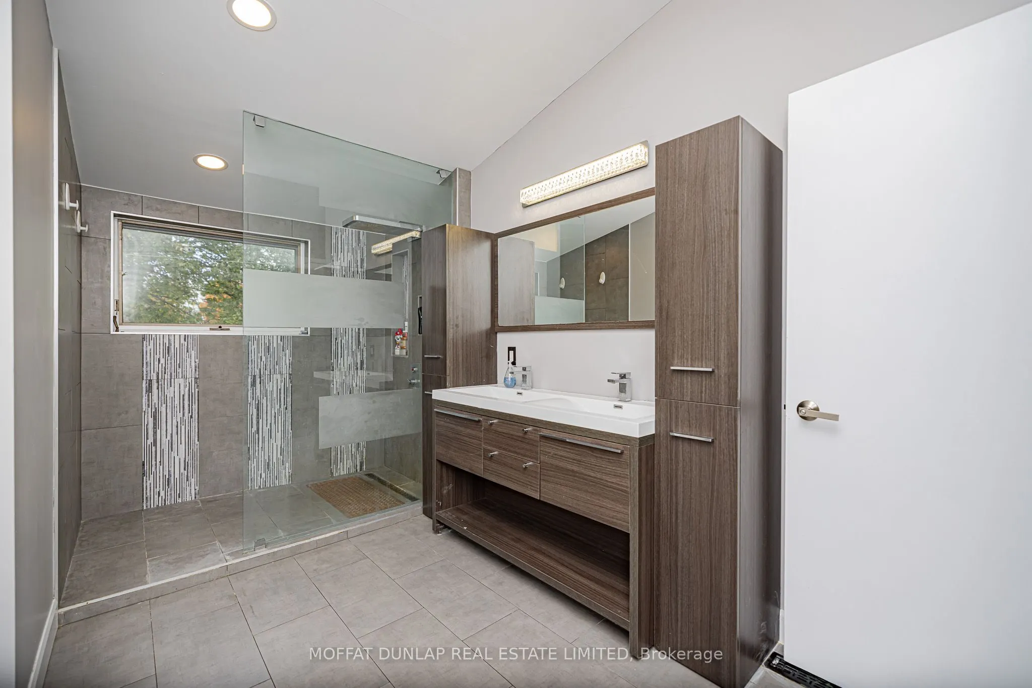 18095 Horseshoe Hill Road