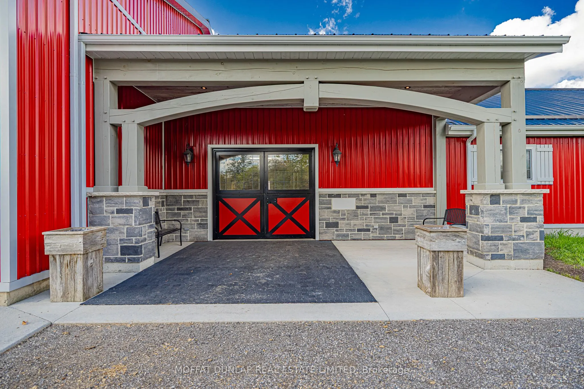 18095 Horseshoe Hill Road