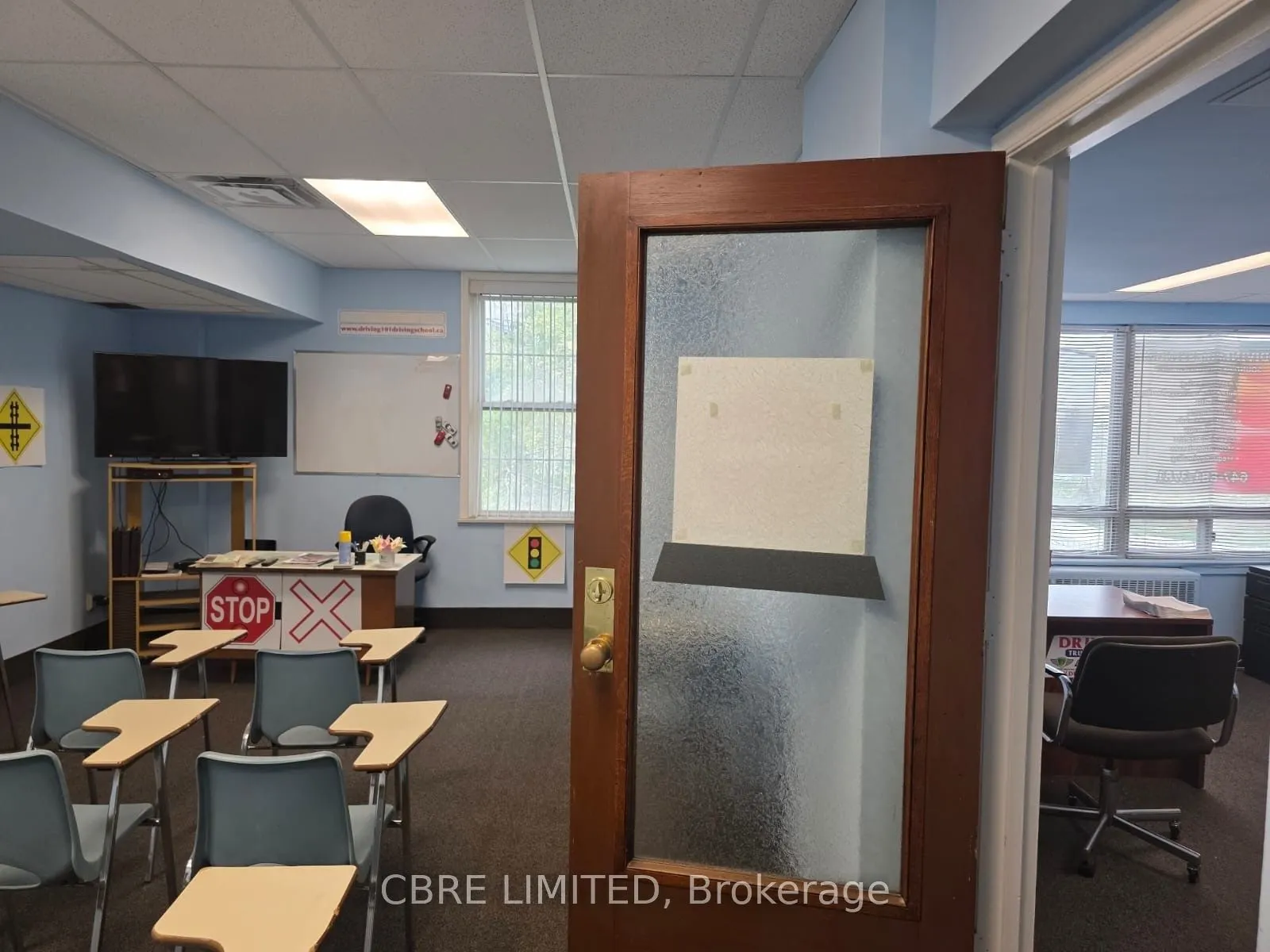 5140* Dundas Street W