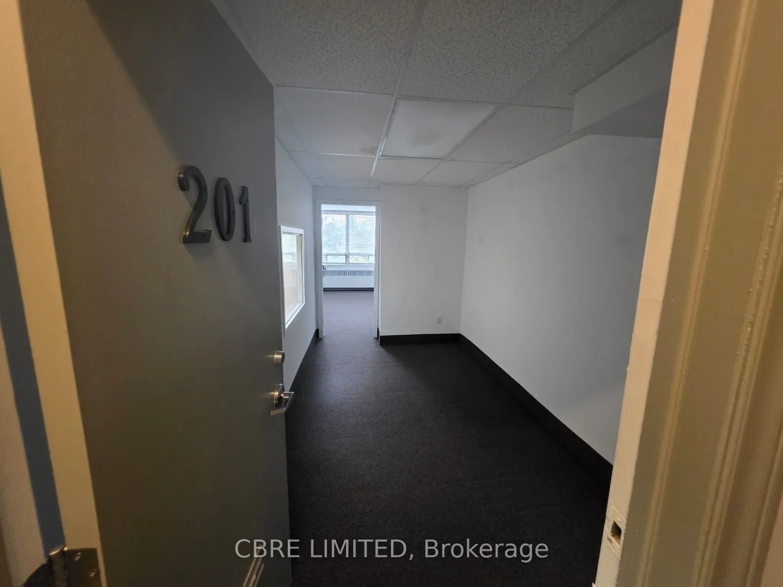 5140* Dundas Street W