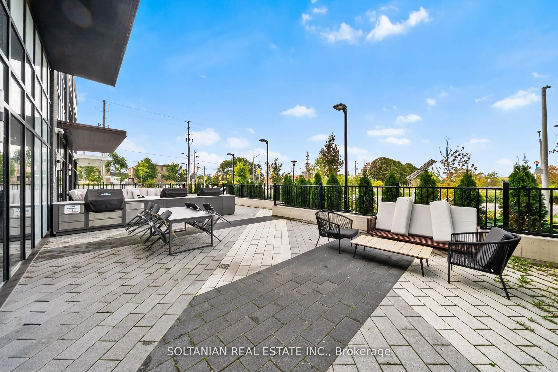 50 George Butchart Drive, #810