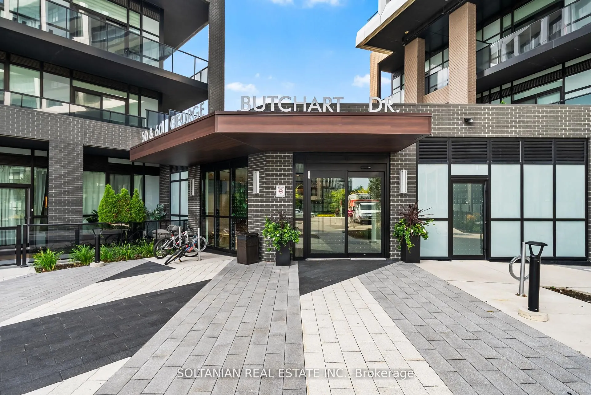 50 George Butchart Drive, #810