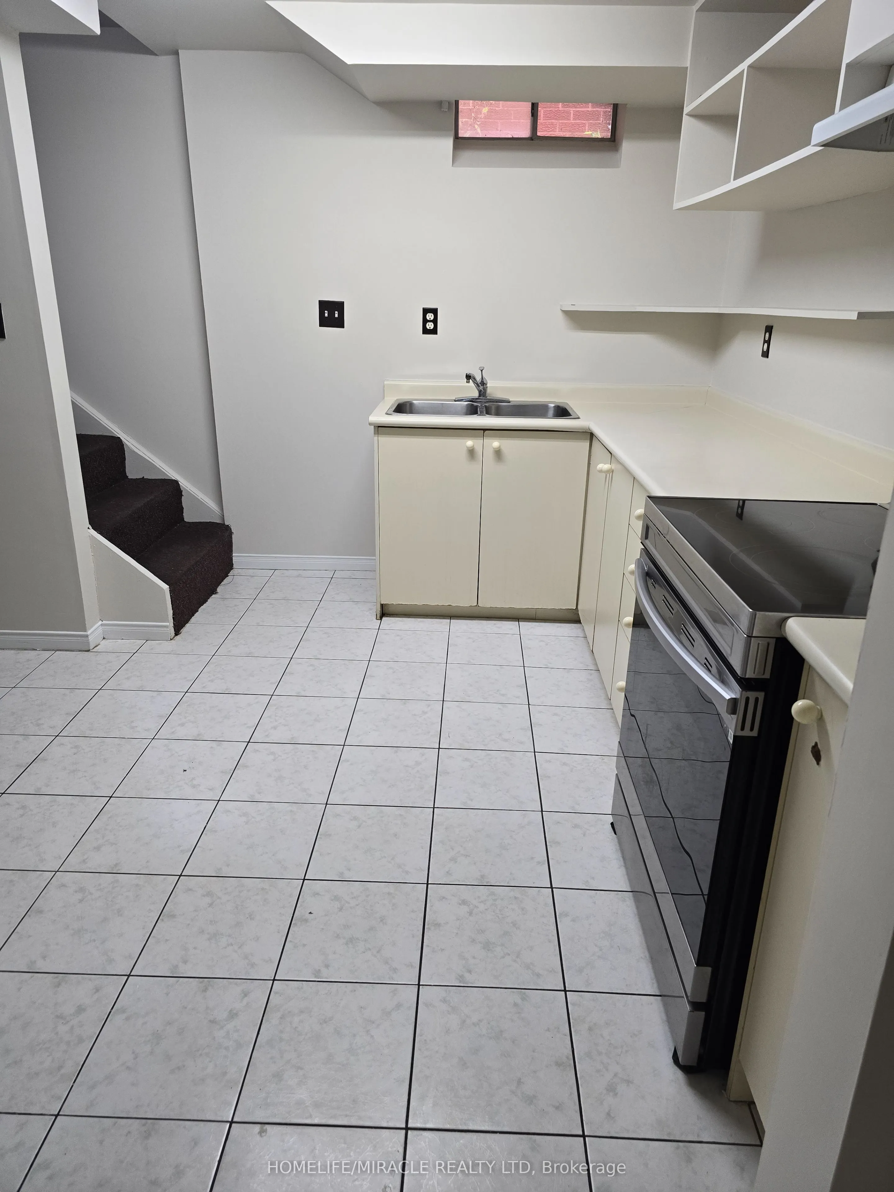 1128 Swinbourne Drive, #BSMT