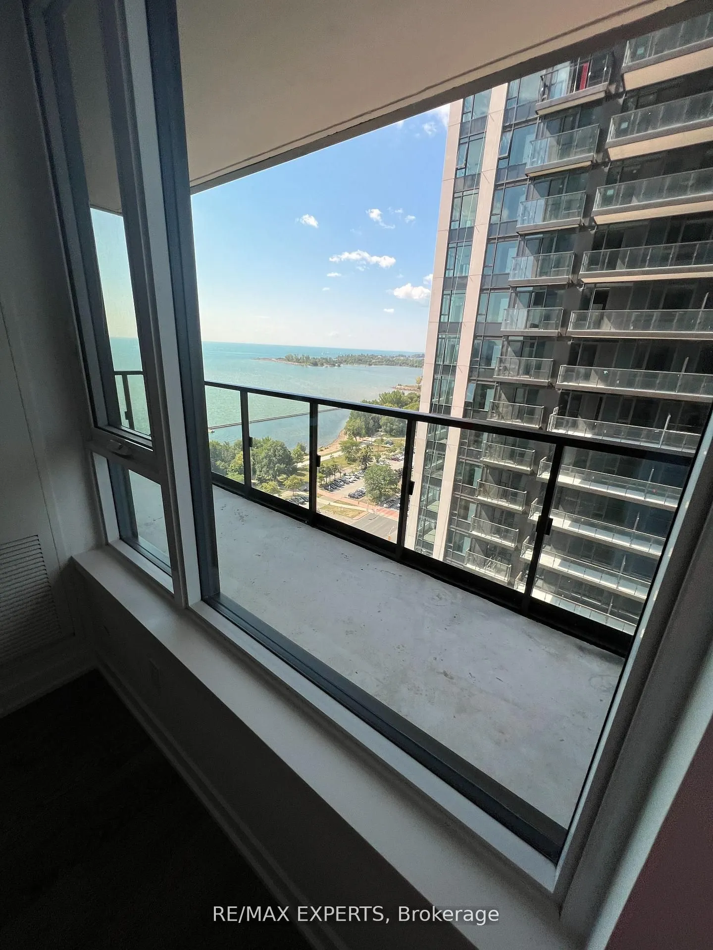 1926 Lake Shore Boulevard W, #2211