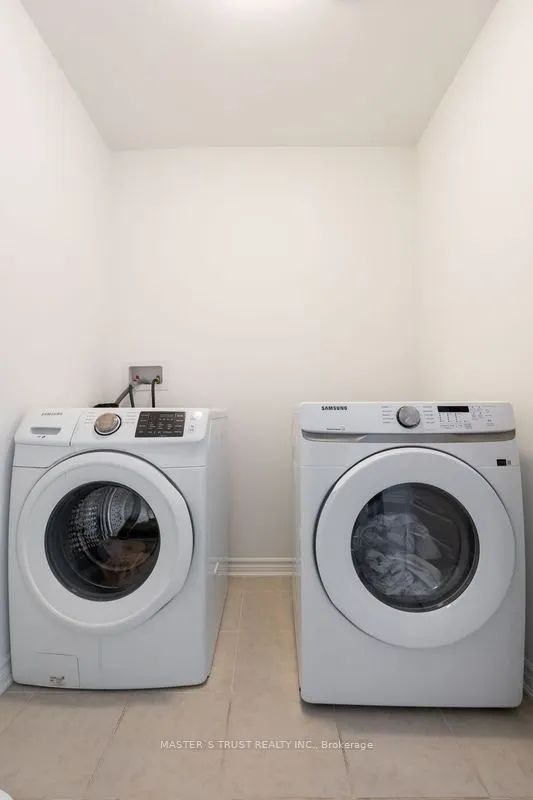 1369 William Halton Parkway