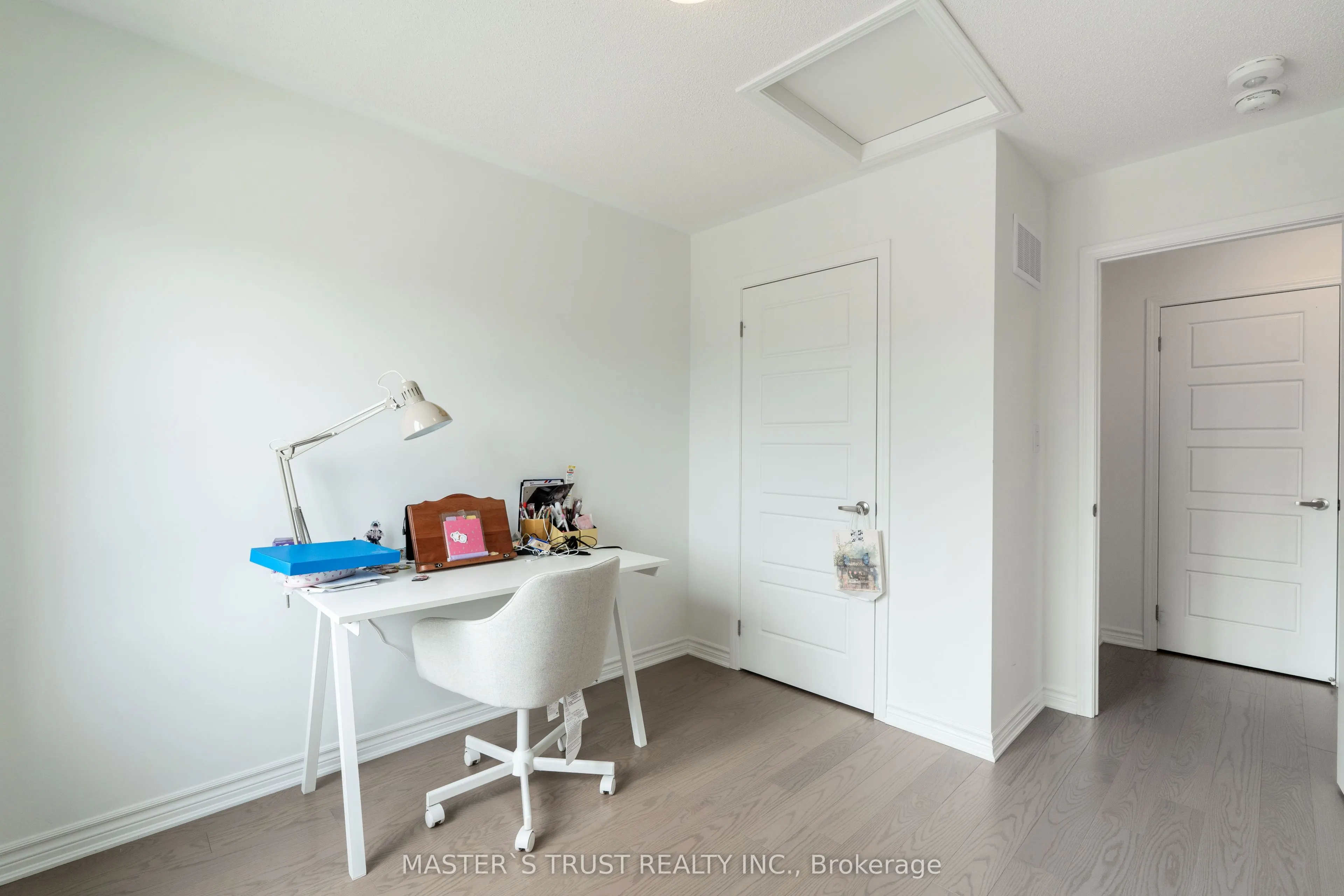 1369 William Halton Parkway