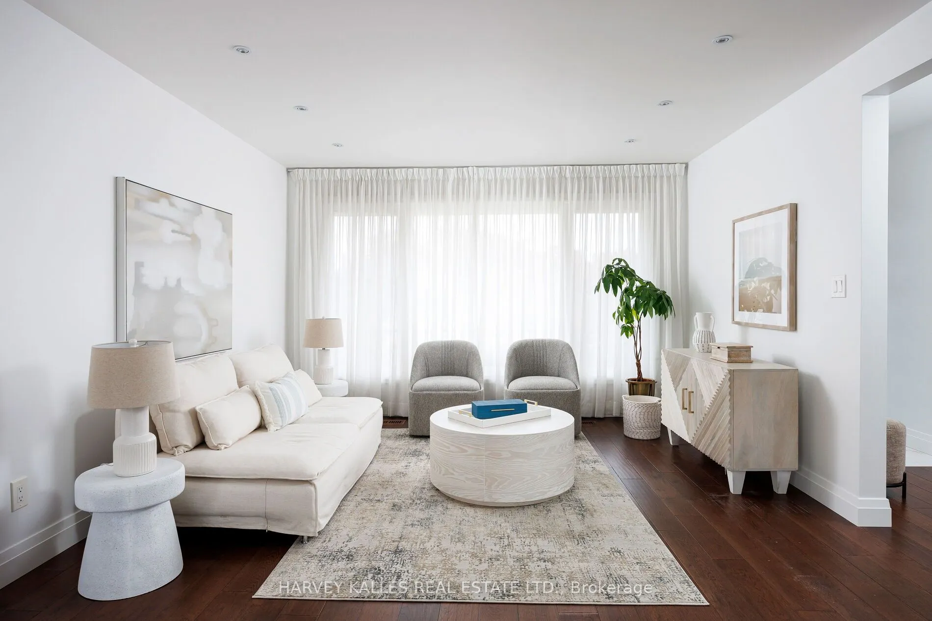 73 Summitcrest Drive