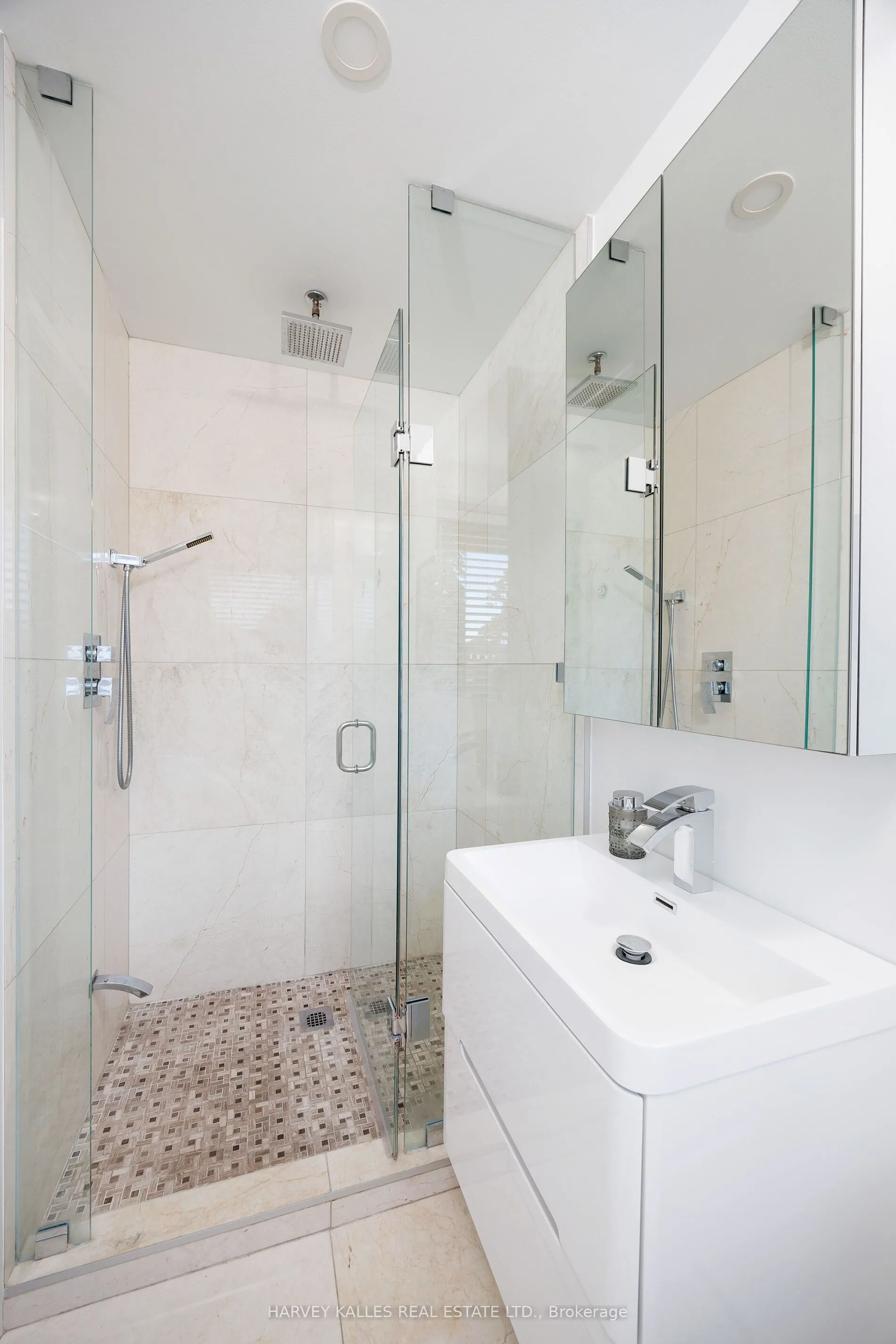 73 Summitcrest Drive