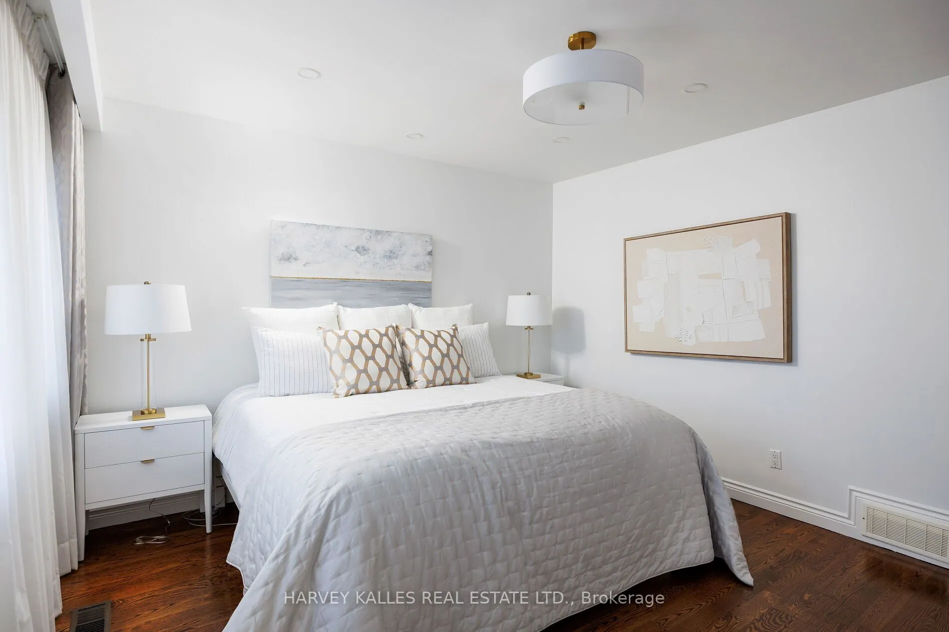 73 Summitcrest Drive