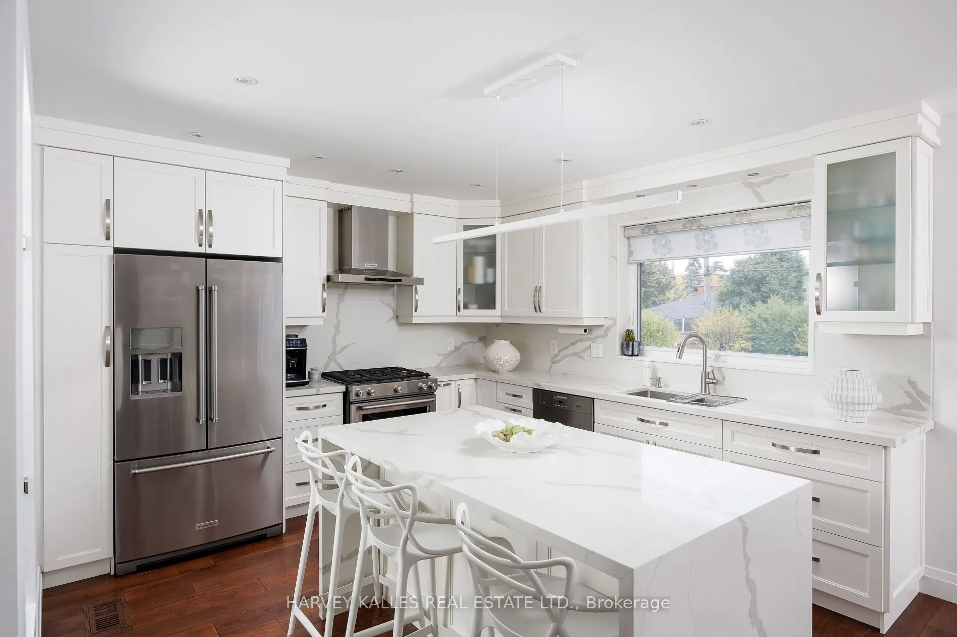 73 Summitcrest Drive