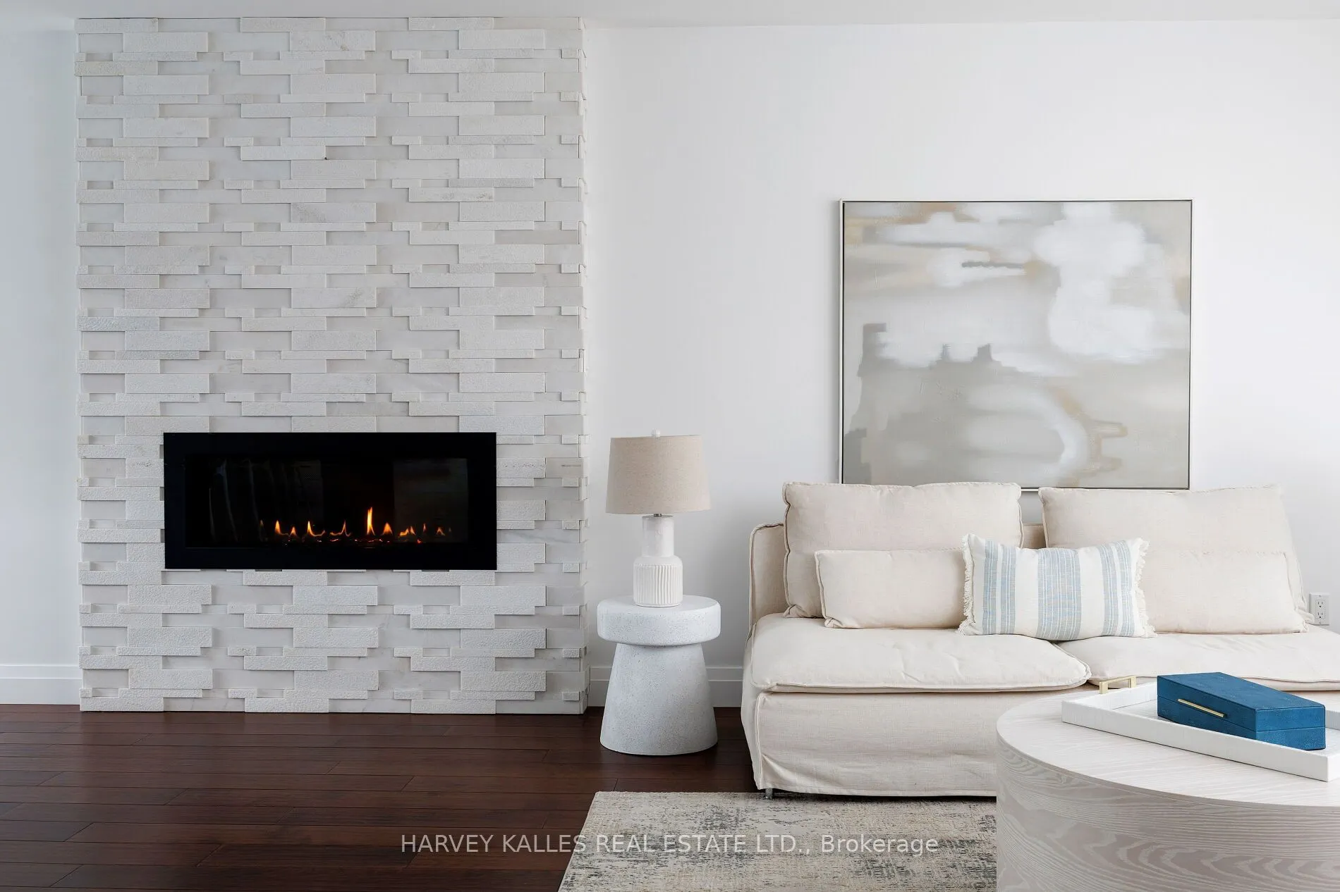 73 Summitcrest Drive