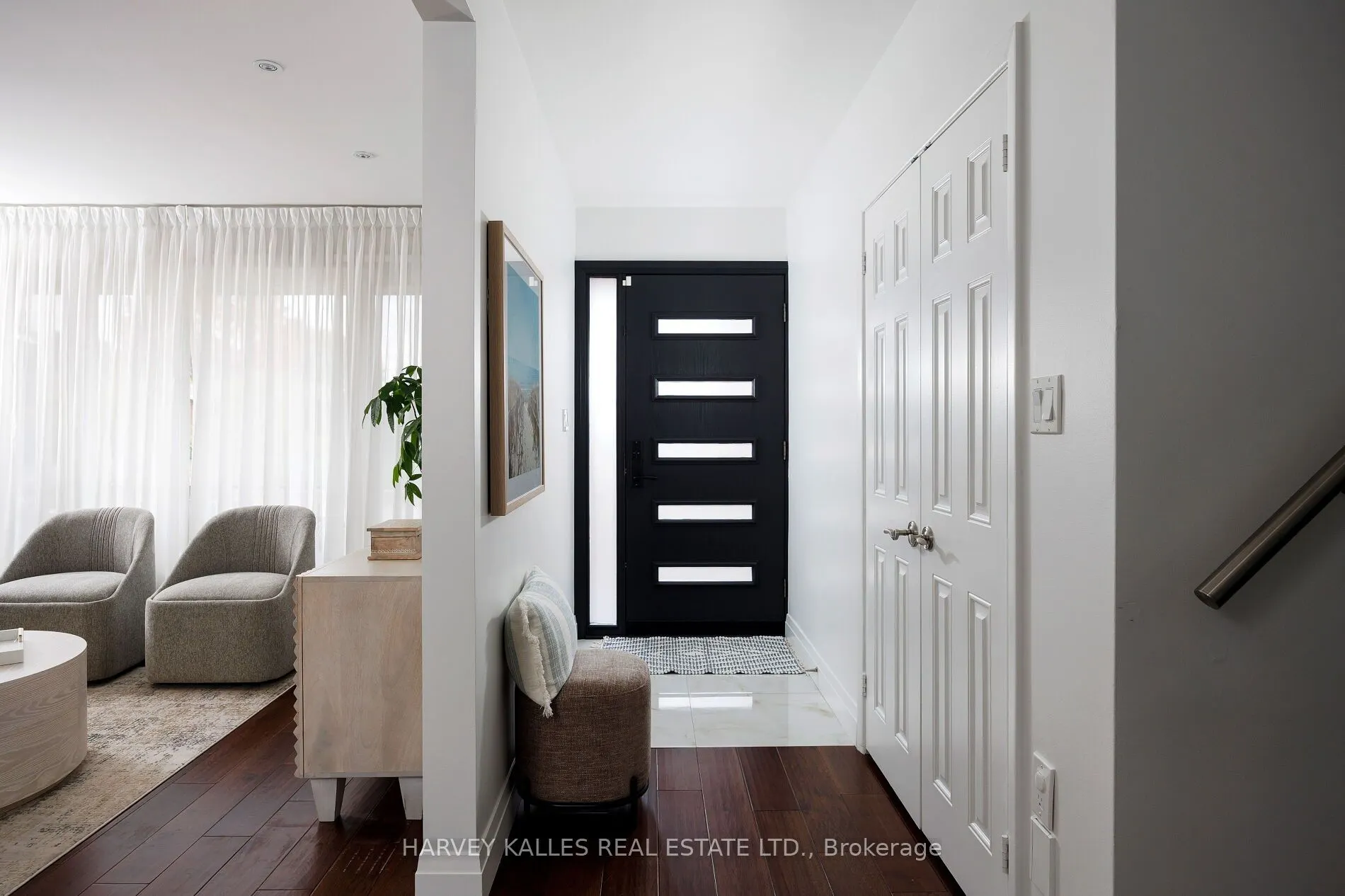 73 Summitcrest Drive