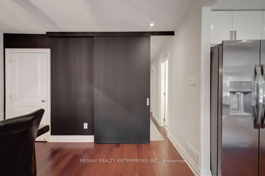 8 Deerfield Crescent