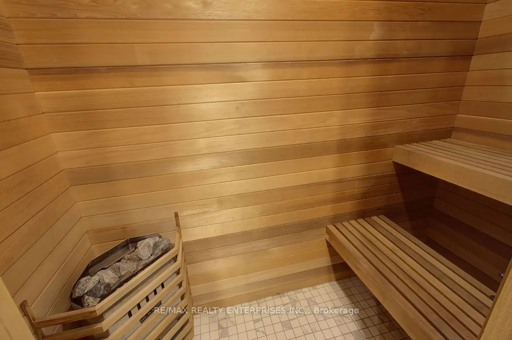 8 Deerfield Crescent