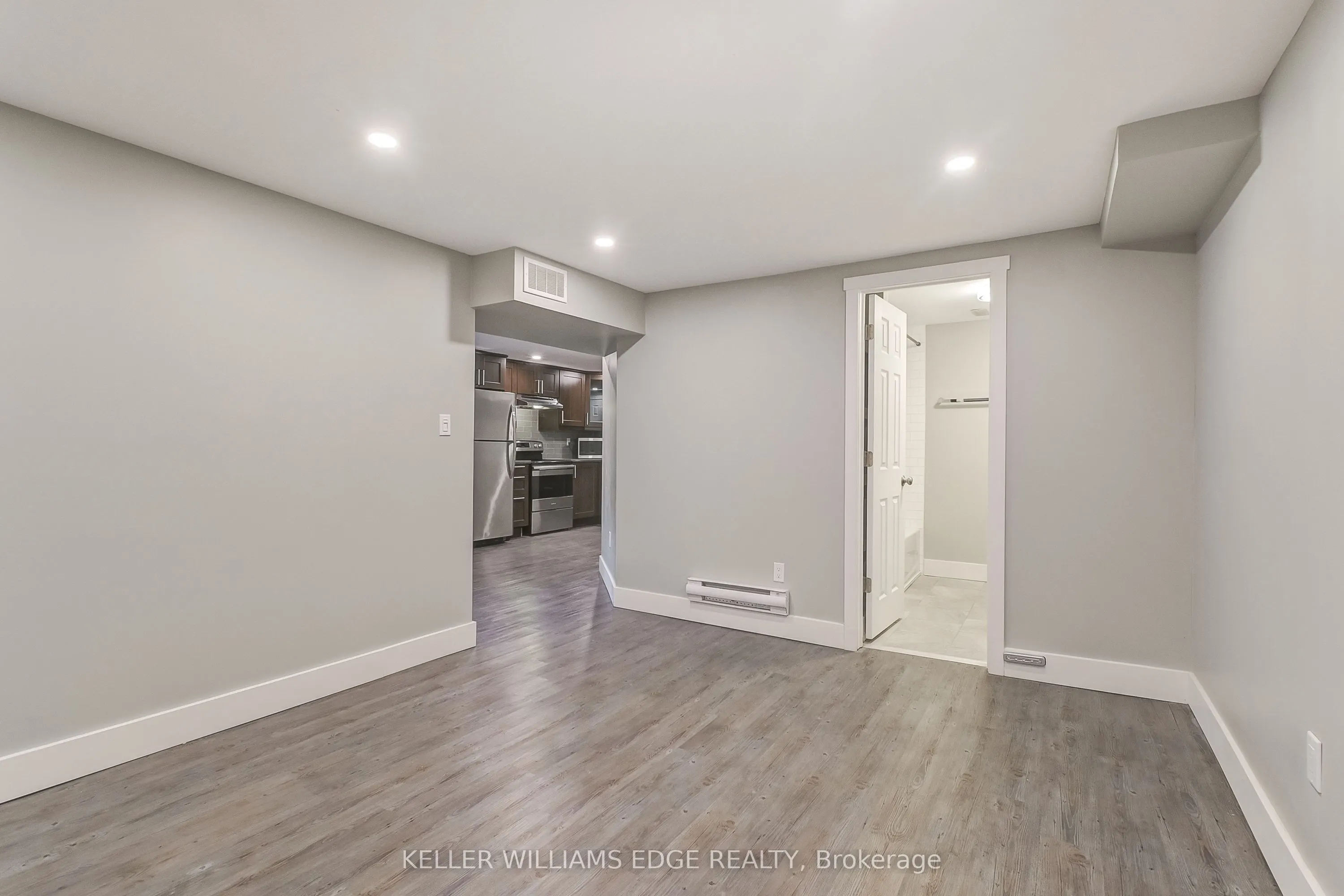 672 Castleguard Crescent, #2