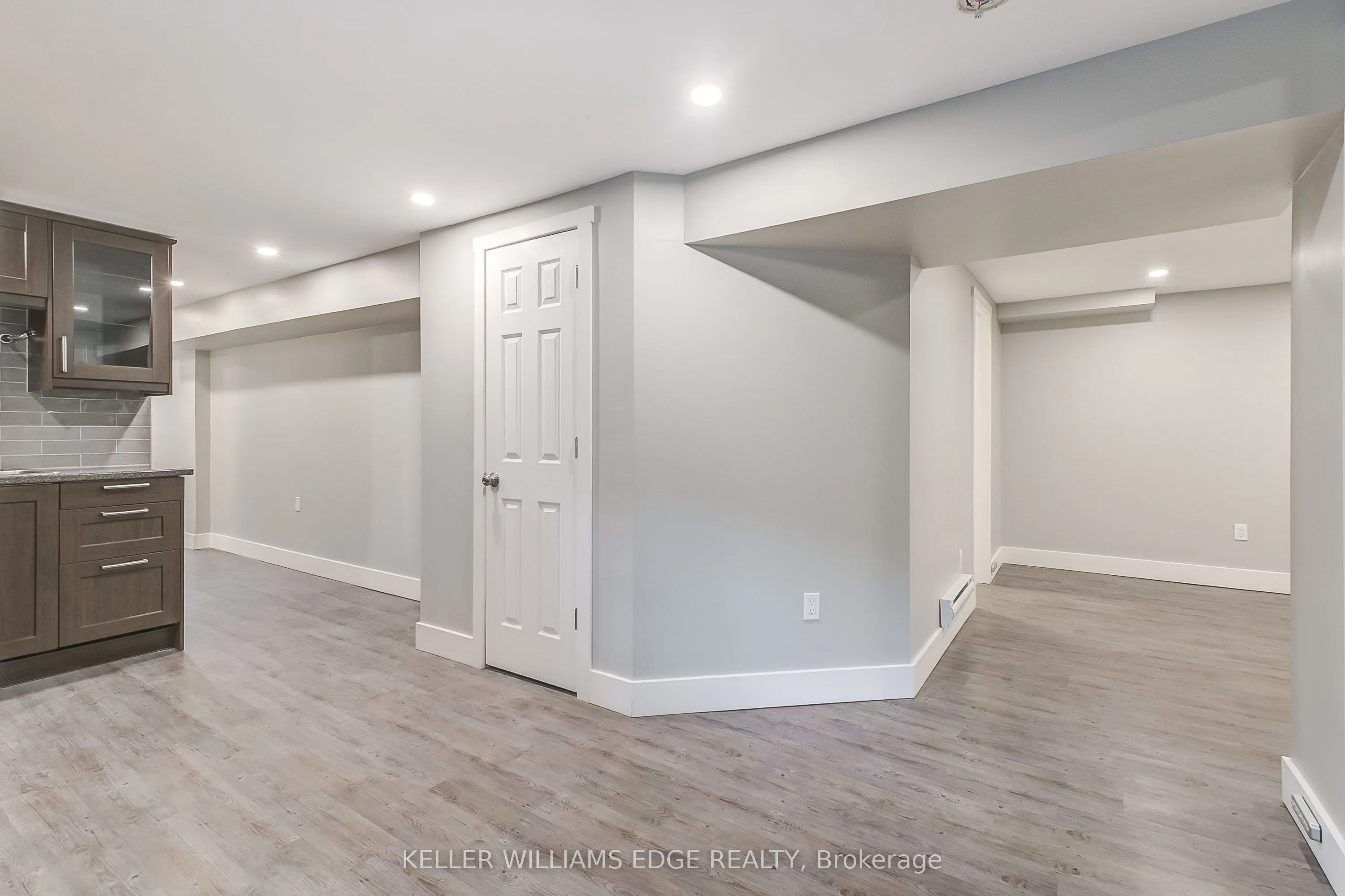 672 Castleguard Crescent, #2