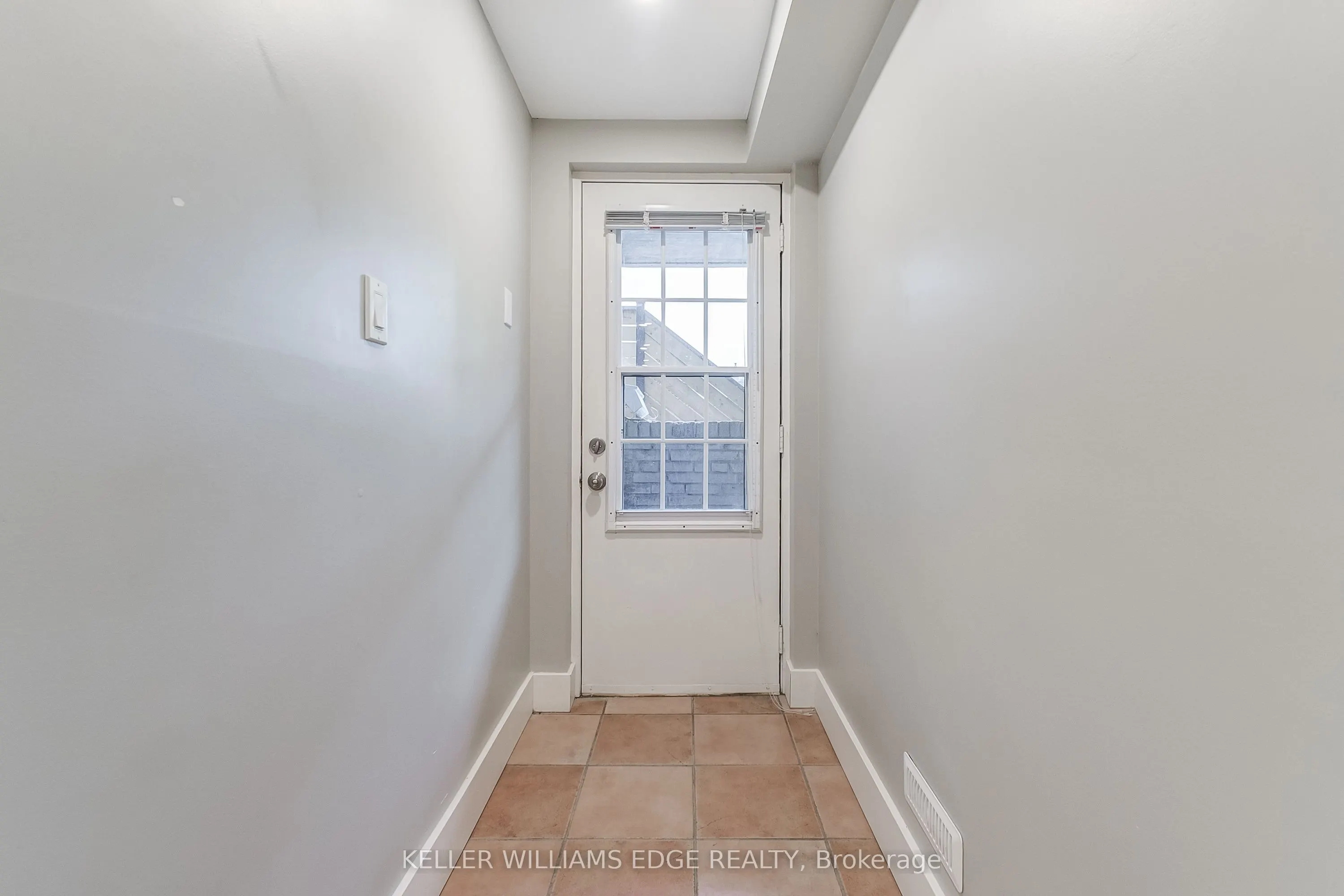 672 Castleguard Crescent, #2