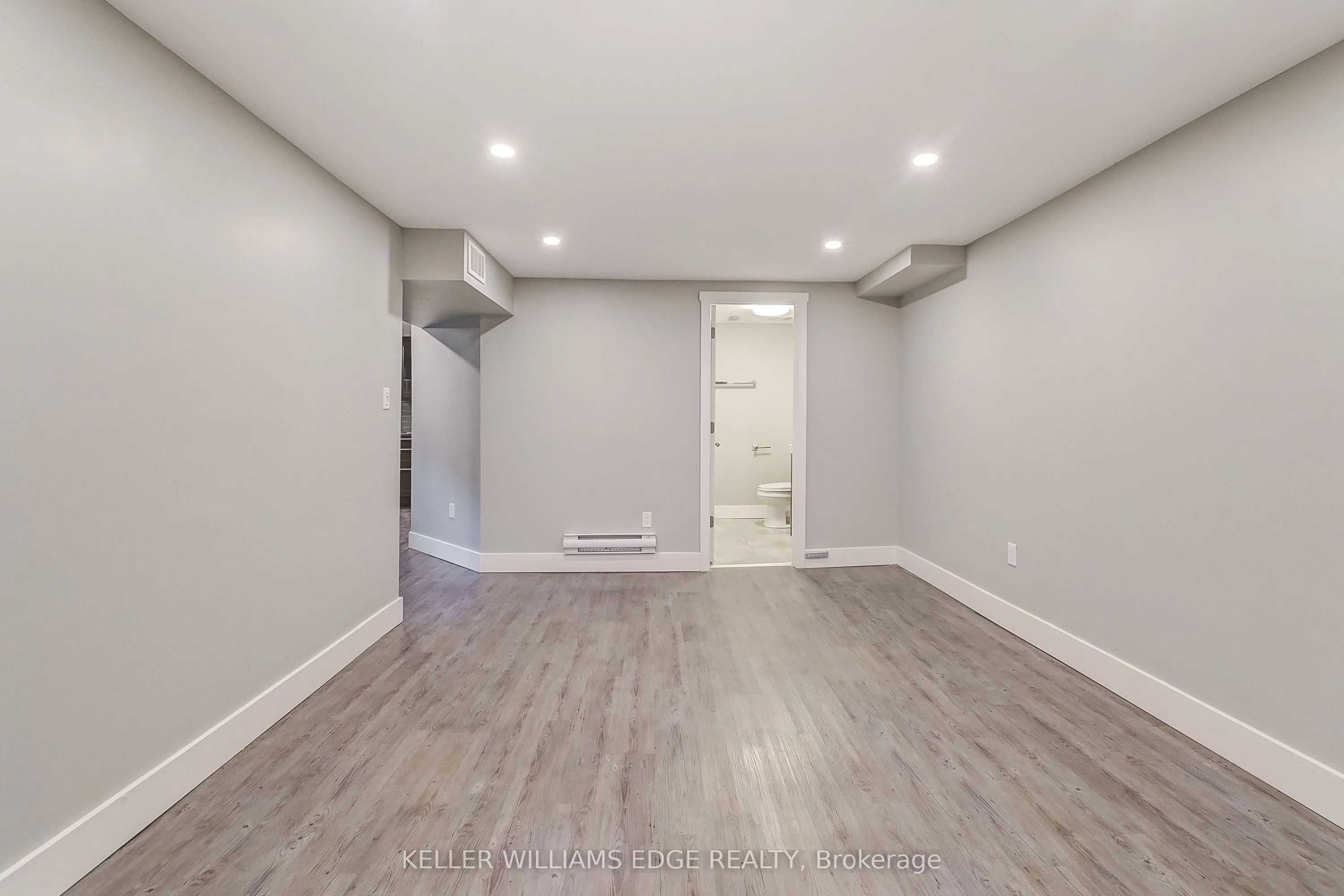 672 Castleguard Crescent, #2