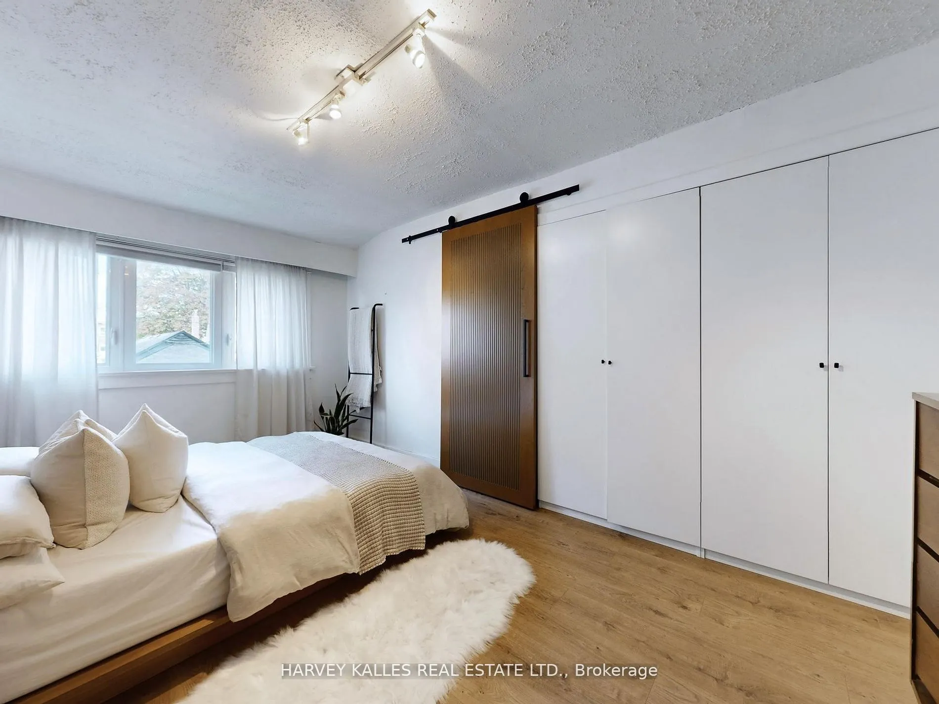 211 Rosemount Avenue