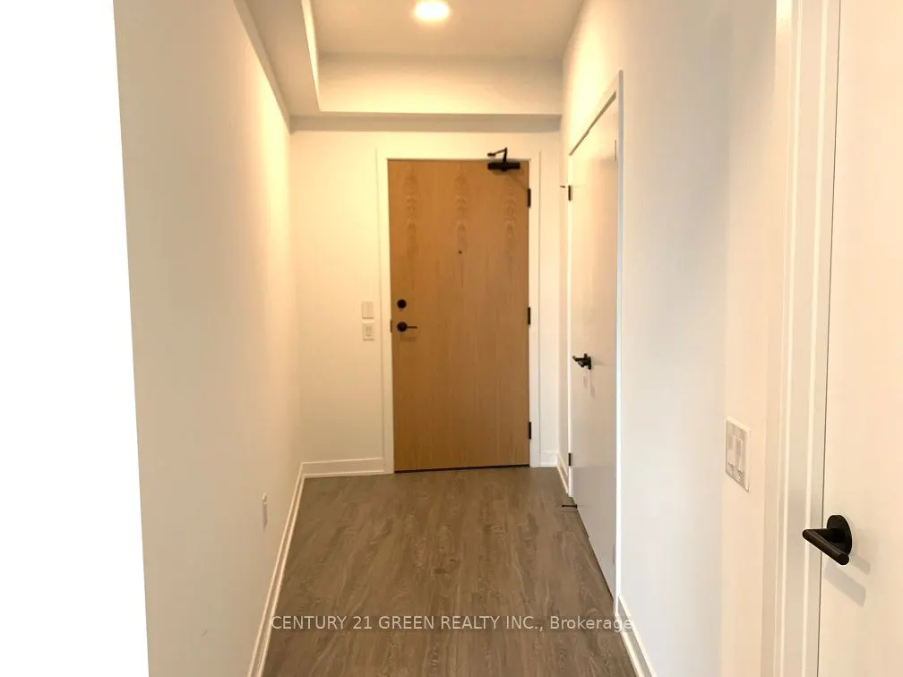 2495 Eglinton Avenue W, #2013