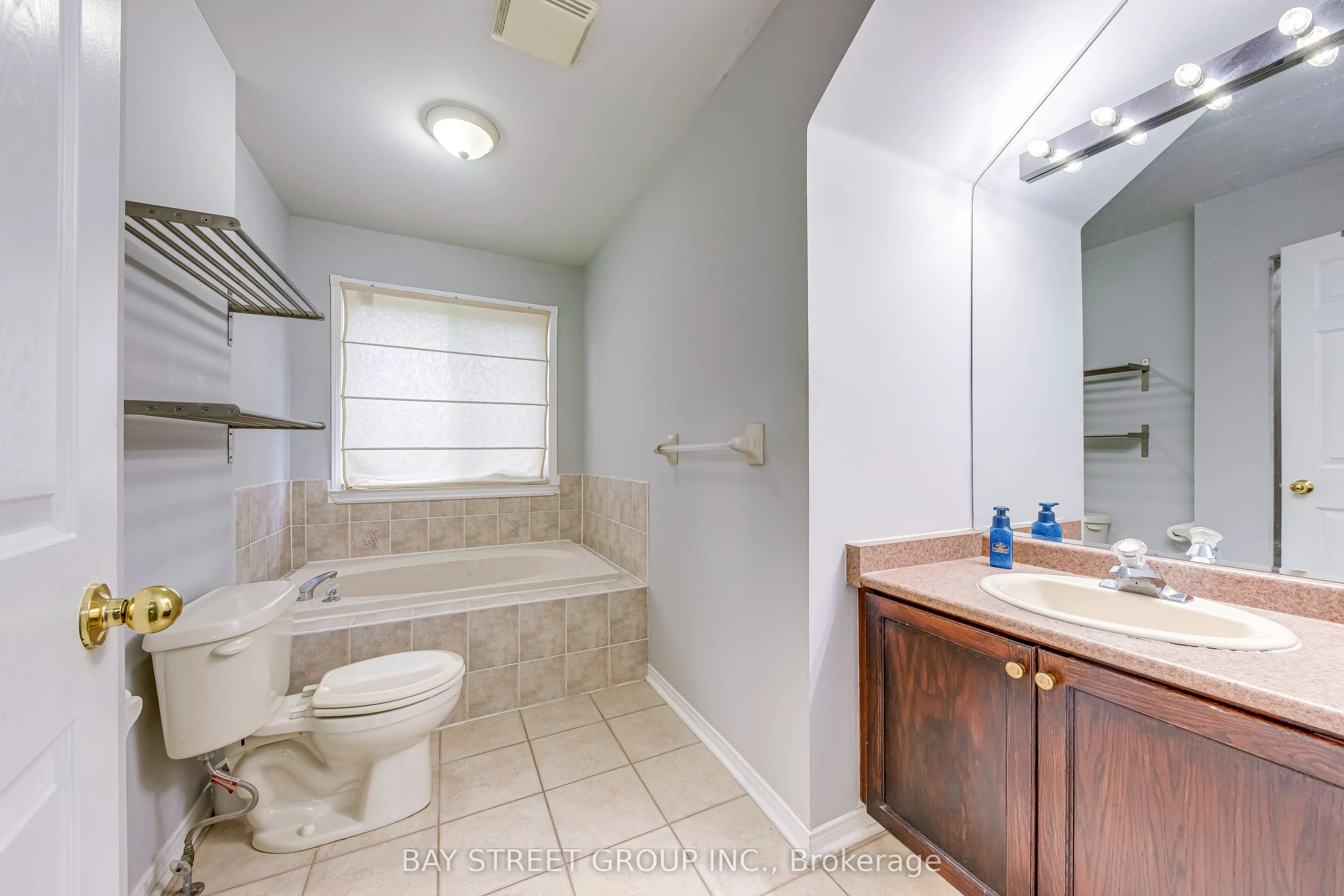 5260 Mcfarren Boulevard, #102