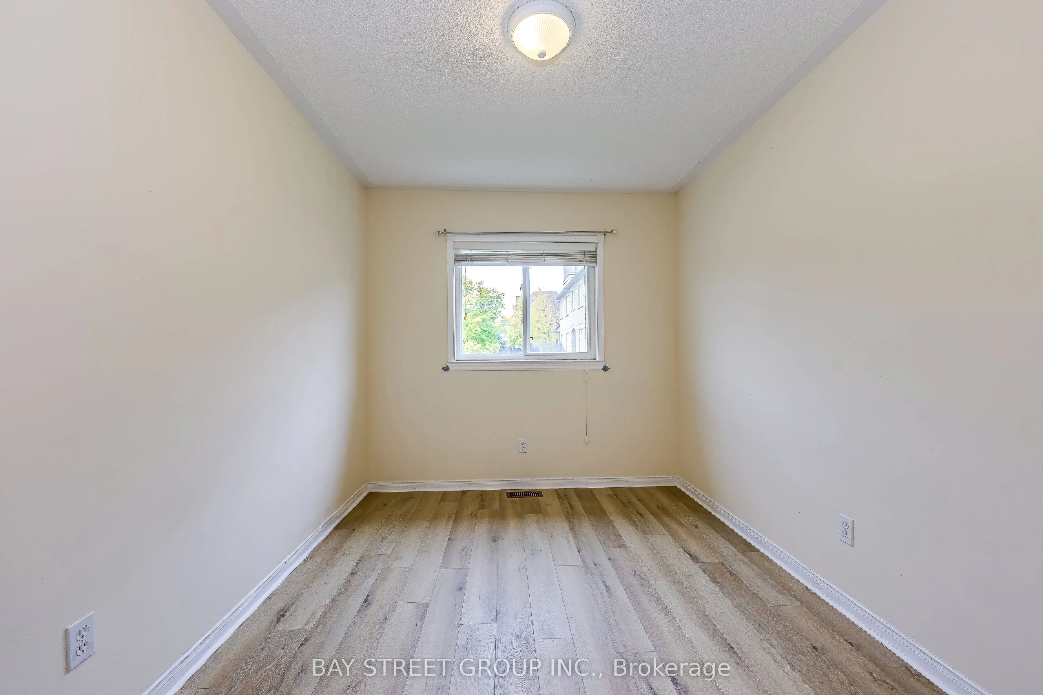 5260 Mcfarren Boulevard, #102