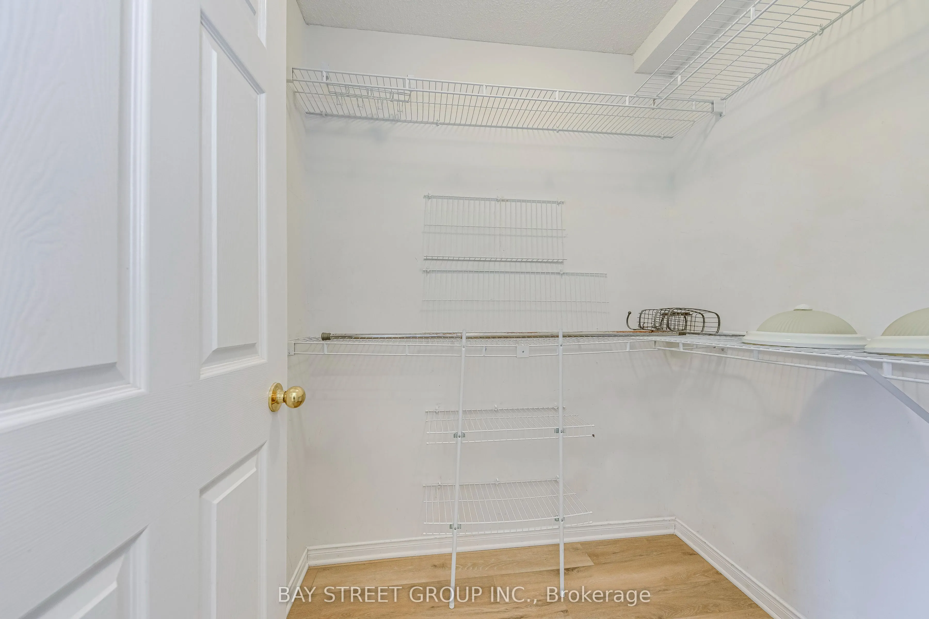 5260 Mcfarren Boulevard, #102