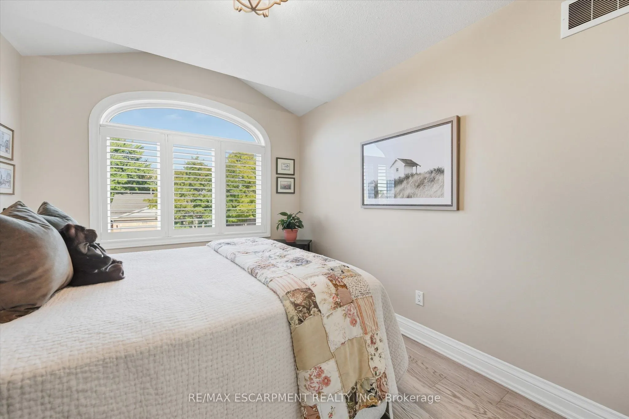 2110 Headon Road, #6