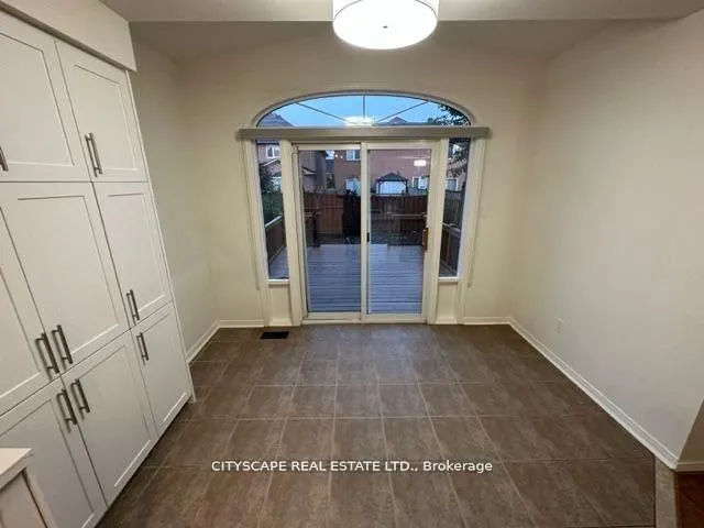 7565 Black Walnut Trail