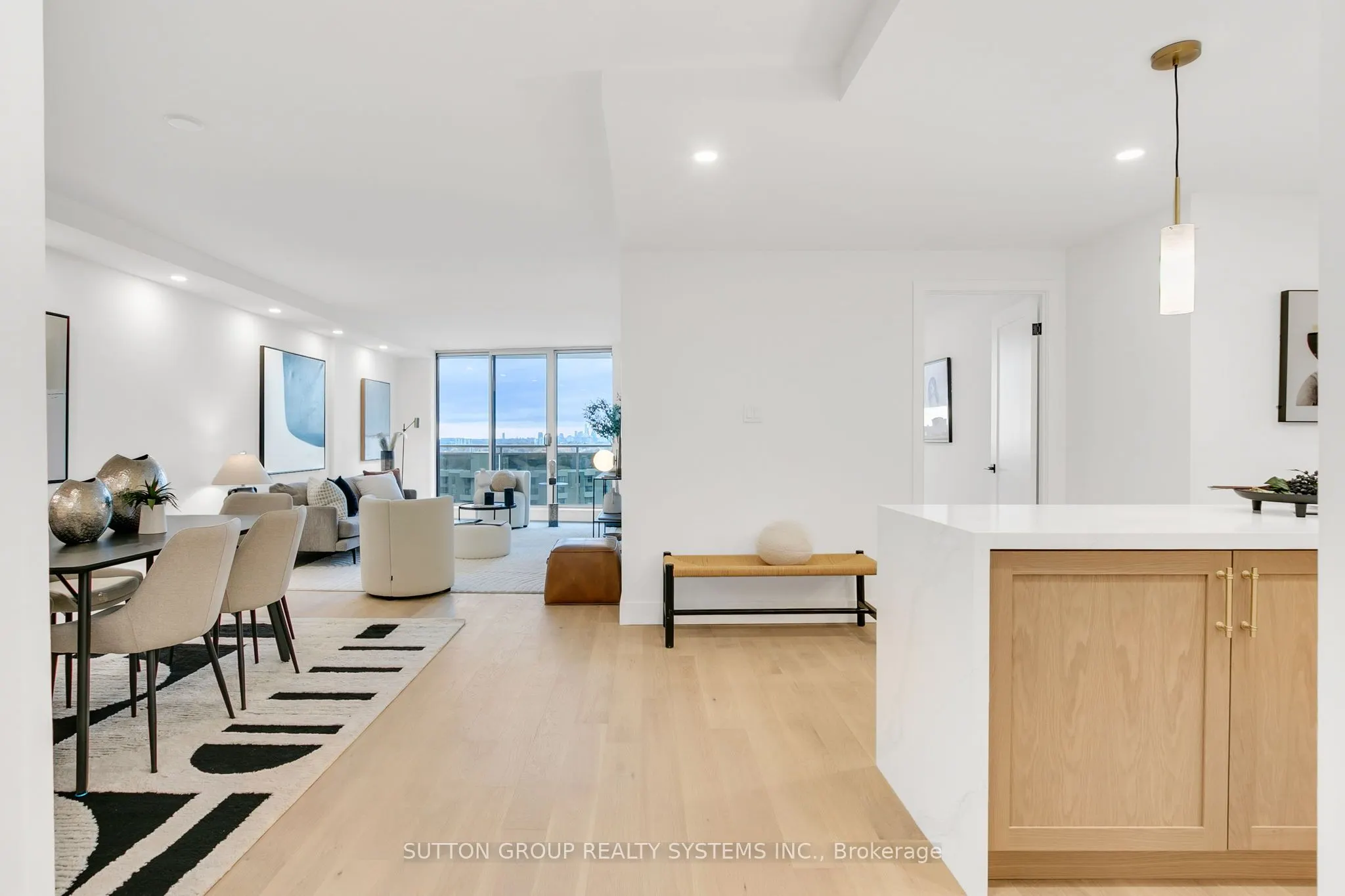 820 Burnhamthorpe Road, #2107