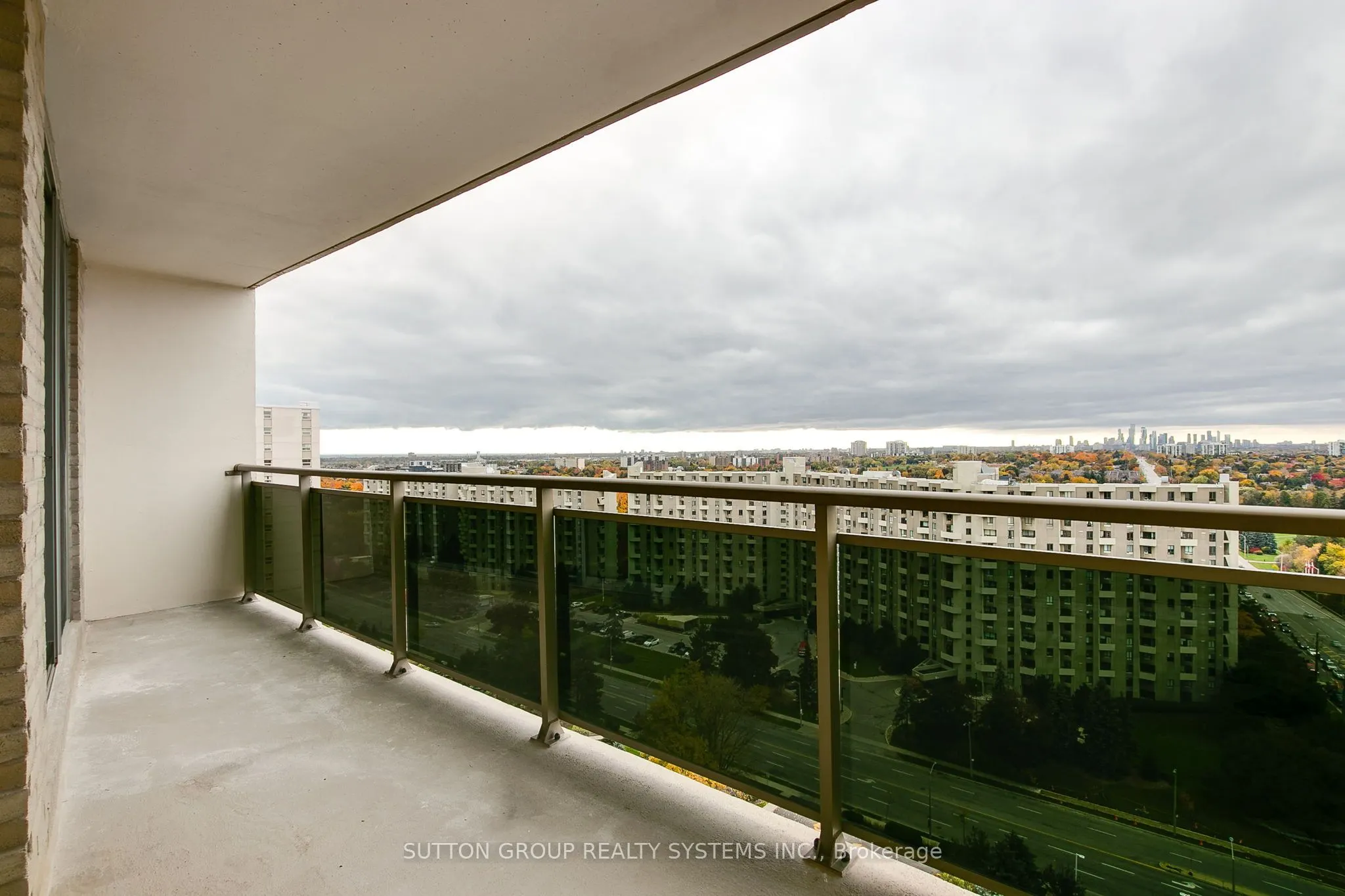 820 Burnhamthorpe Road, #2107