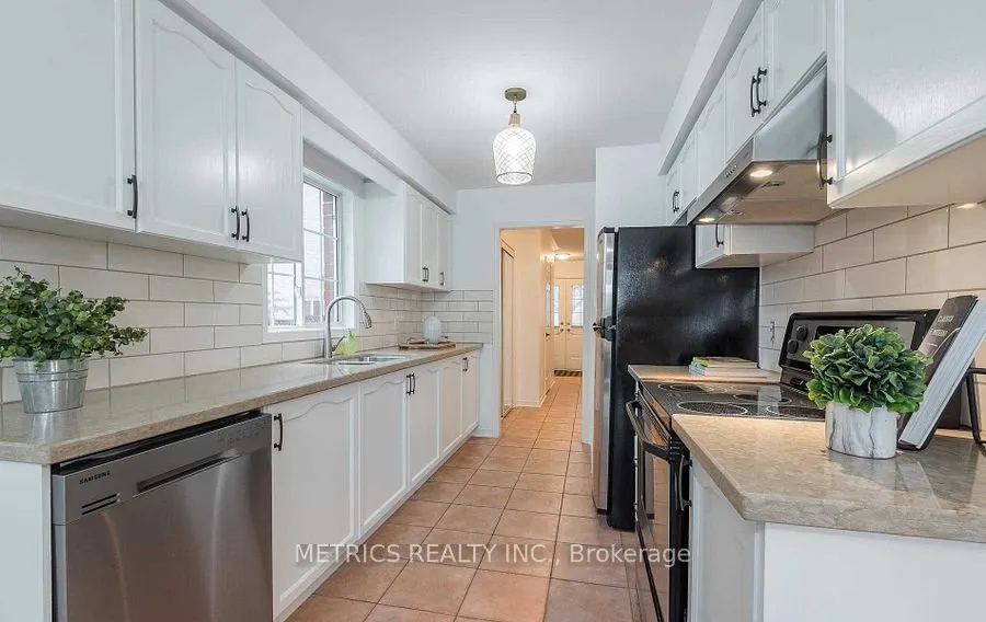 55 Frank Johnston Road