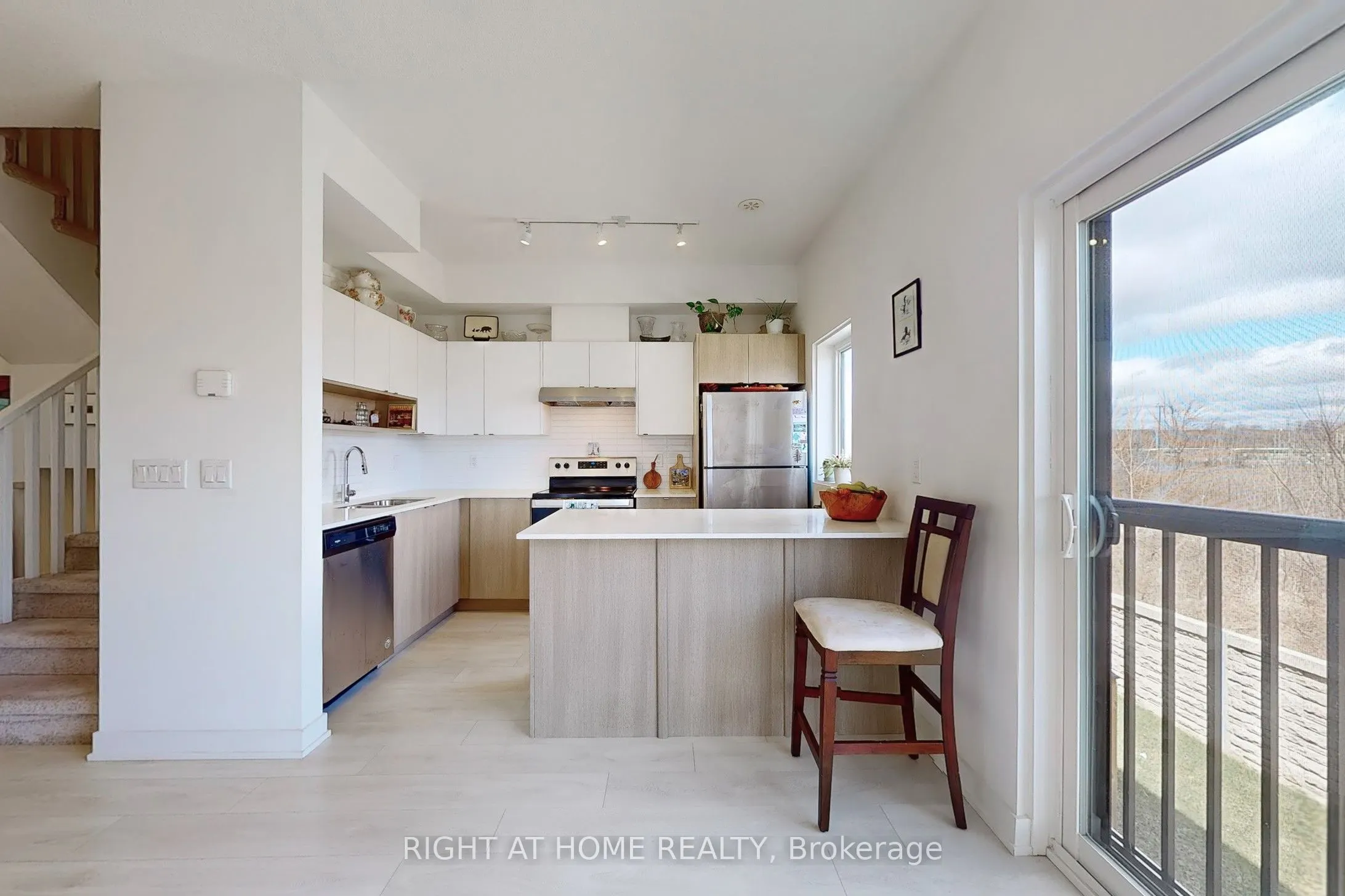 1121 Cooke Boulevard, #85